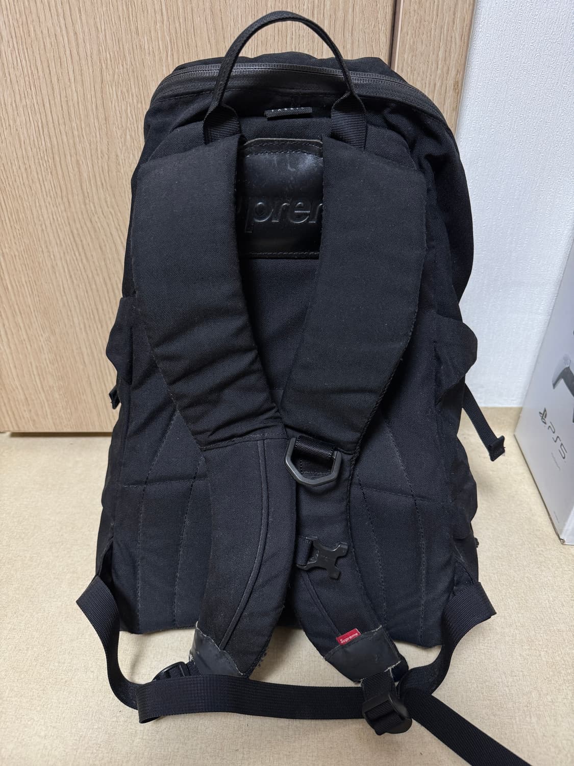 슈프림 15FW 컨투어 백팩 블랙 상품이미지2