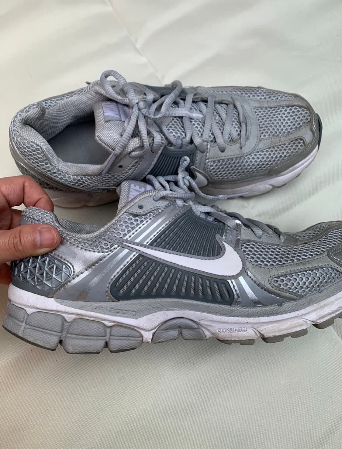 나이키 줌 보메로 5 울프 그레이 화이트 275 상품이미지1