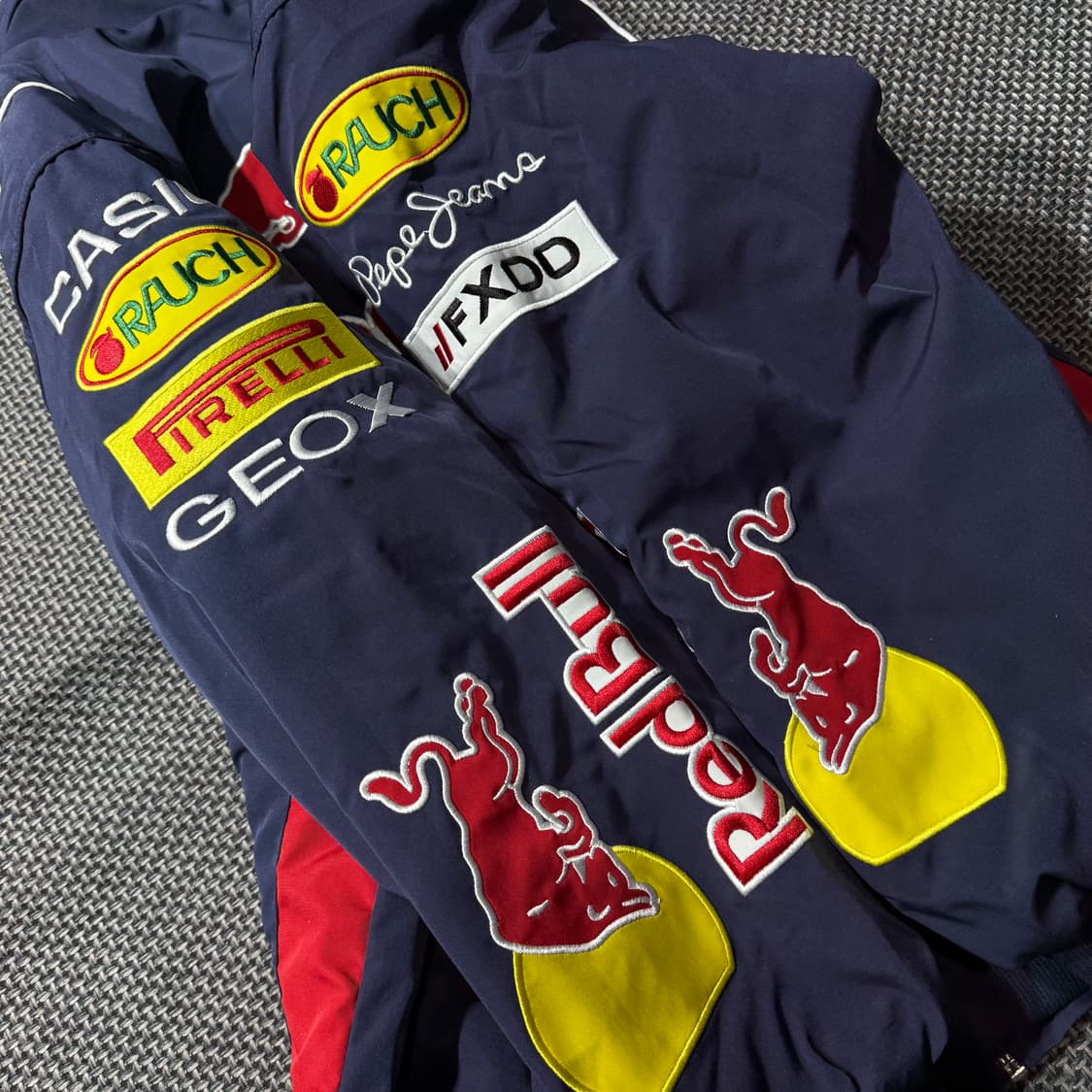 새상품 Red Bull 레이싱 점퍼 (XL/XXL) 상품이미지7
