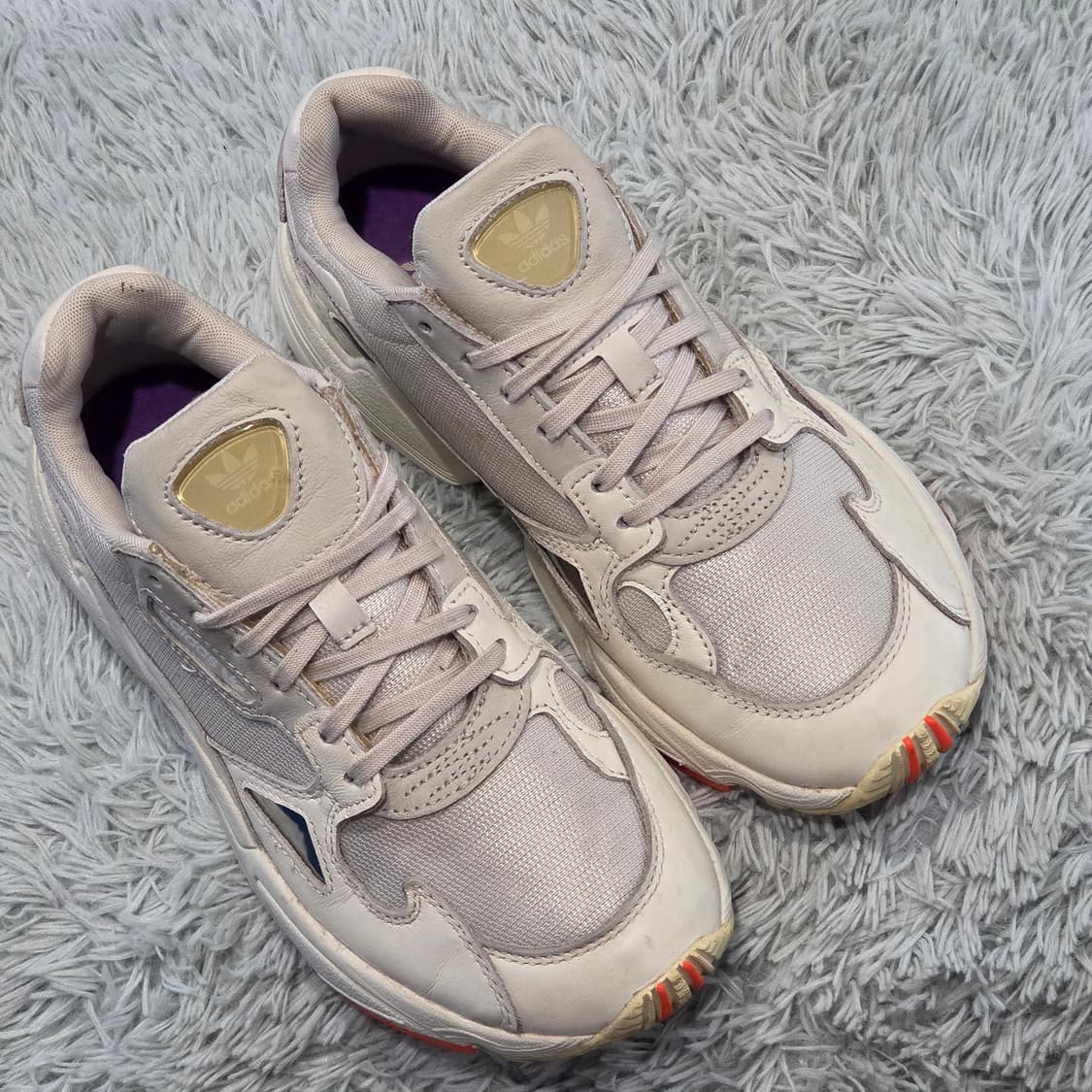 5q-2:아디다스 팰컨 트리플 화이트 EE5118 (230mm) 상품이미지5