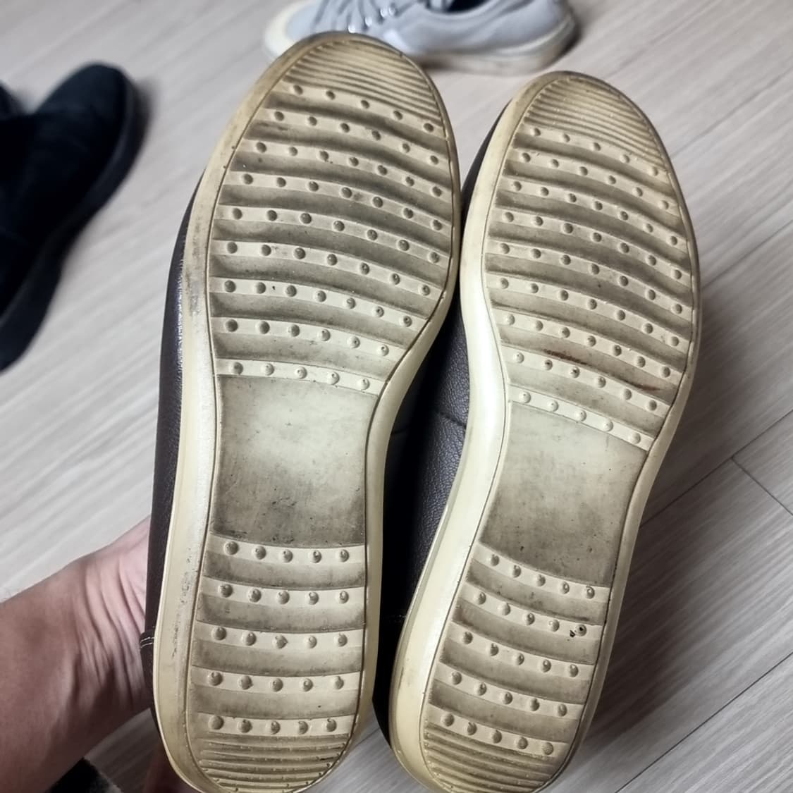 크리스찬 리봇 가죽 로퍼 브라운(265E) 상품이미지6