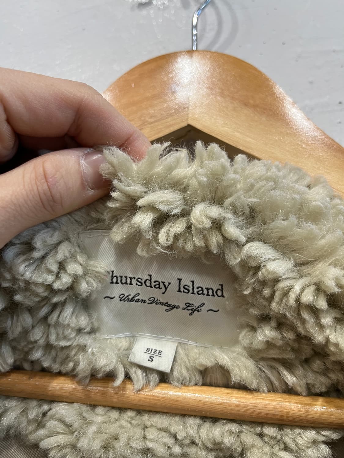 써스데이아일랜드 퍼 자켓 상품이미지5