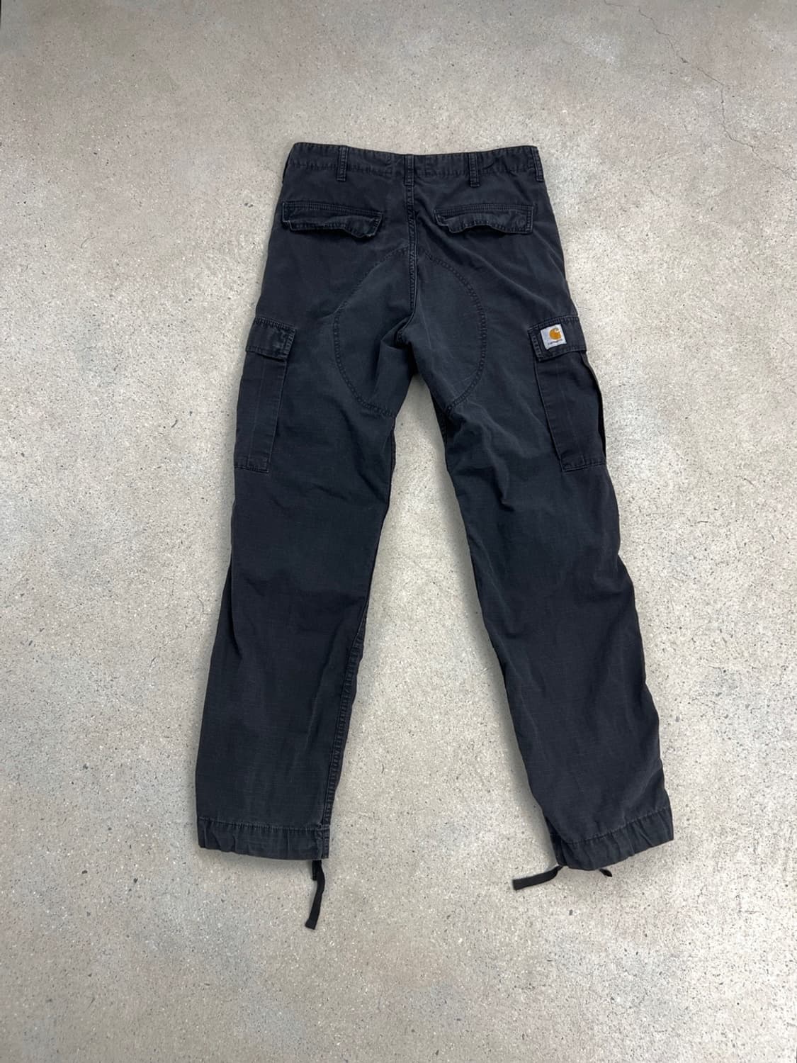 칼하트 WIP 블랙 레귤러 카고 팬츠 상품이미지3