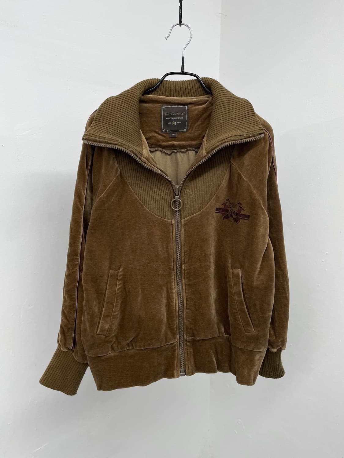 썰스데이아일랜드 브라운 벨로아 셔링 집업 상품이미지6