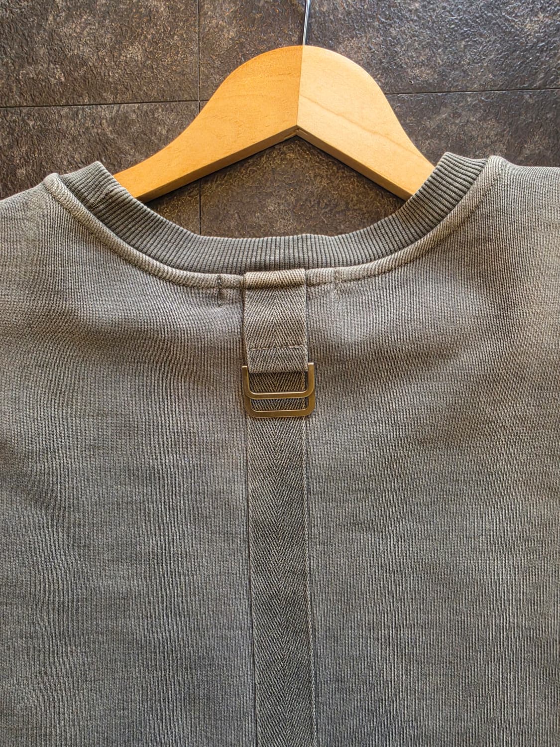 이너프이즈이너프 센터웨빙맨투맨 상품이미지7