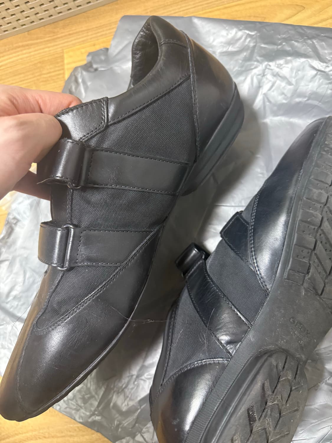 geox 벨크로 로퍼 블랙 280 상품이미지2