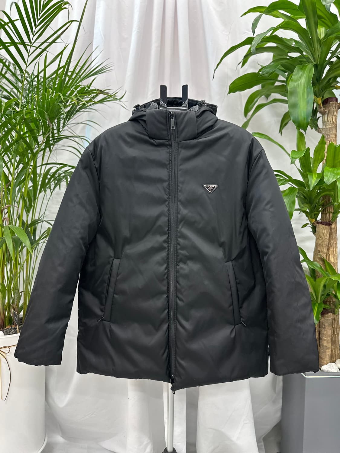 [정품]프라다 리나일론 리버시블 패딩 XL 상품이미지6