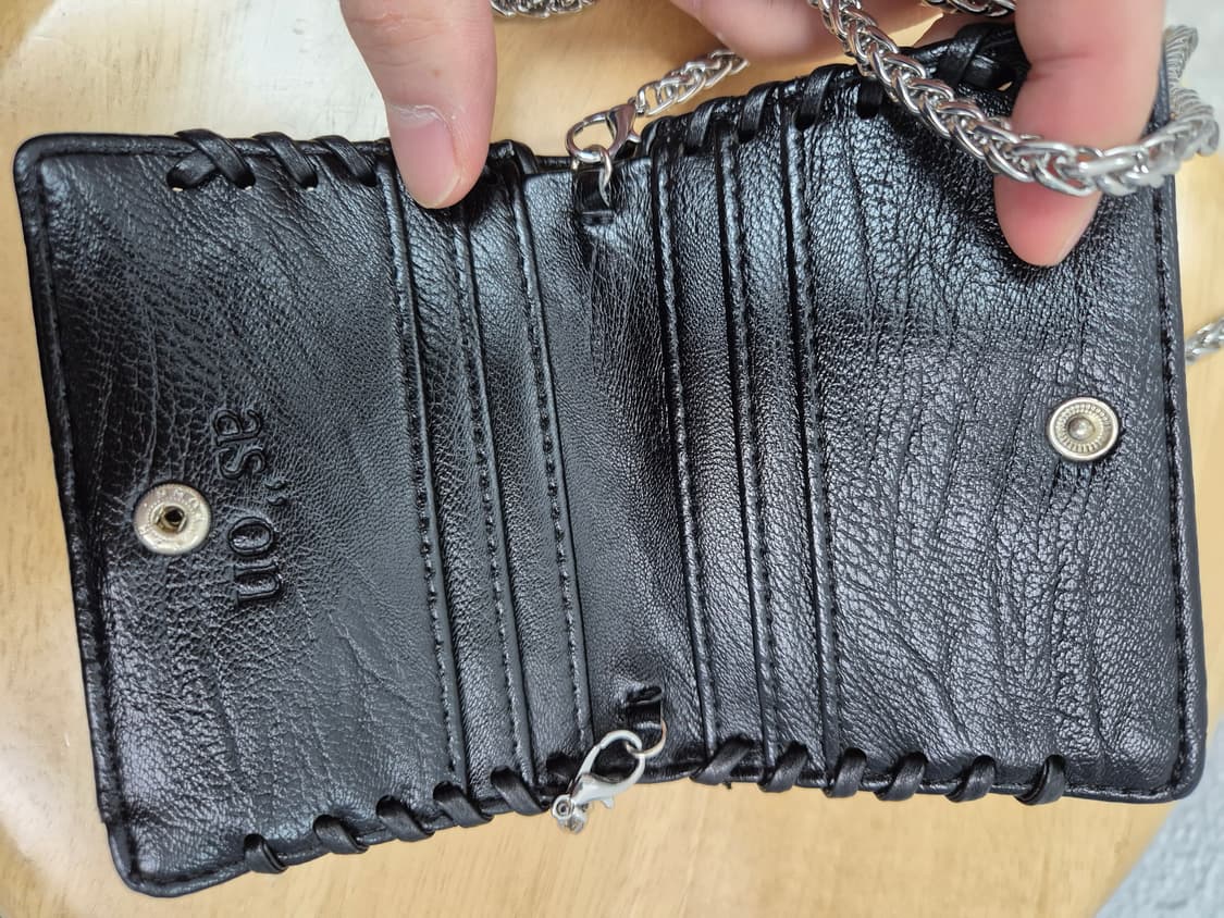 애즈온 지갑 BRYNN CHAIN WALLET 상품이미지2