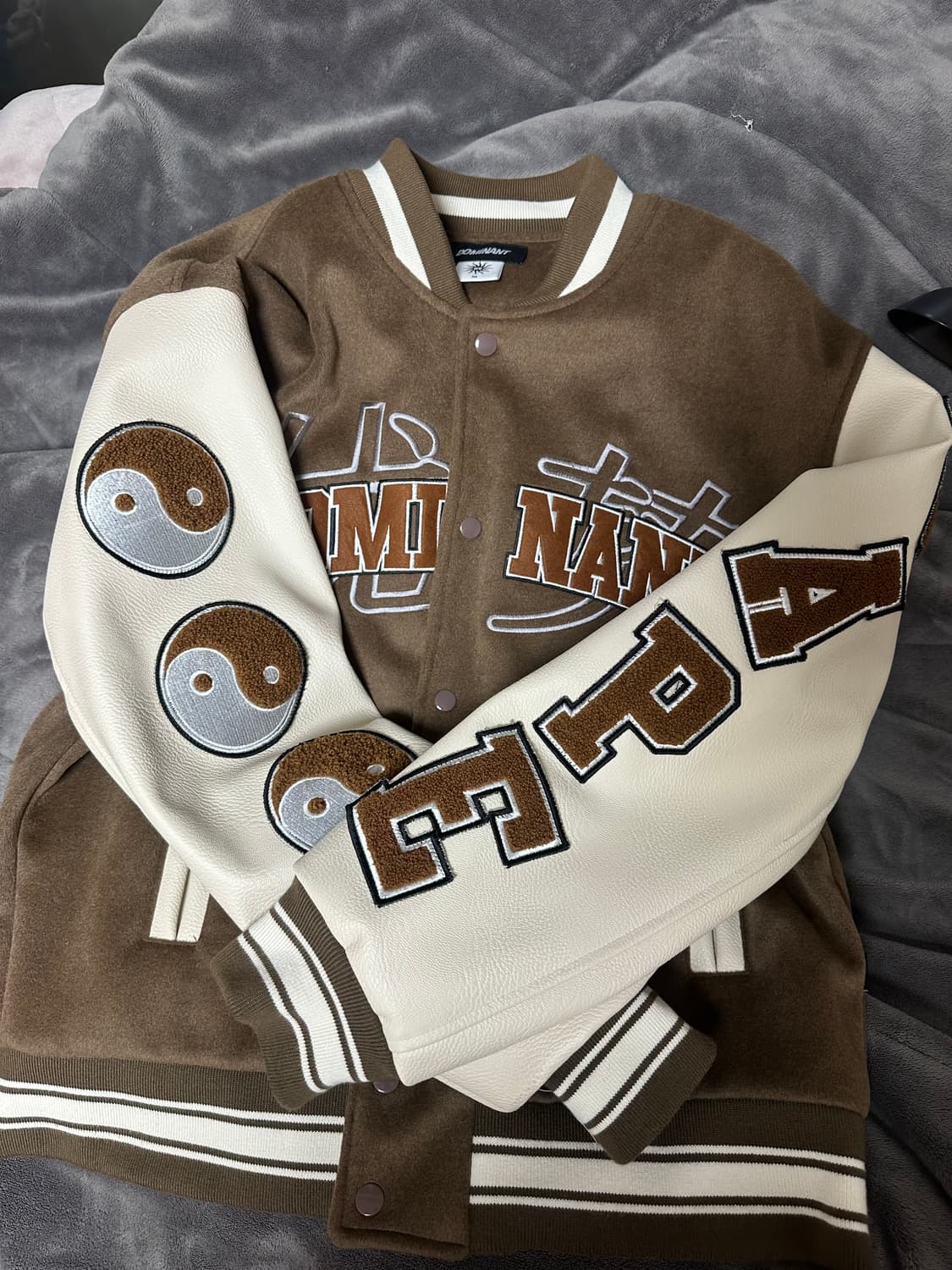 도미넌트 바시티 M사이즈 판매 상품이미지2