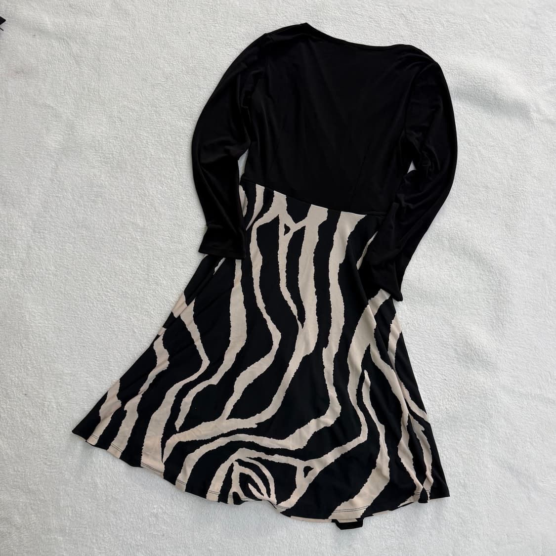 L 에스더 브이넥 미니 원피스 0327T 상품이미지2