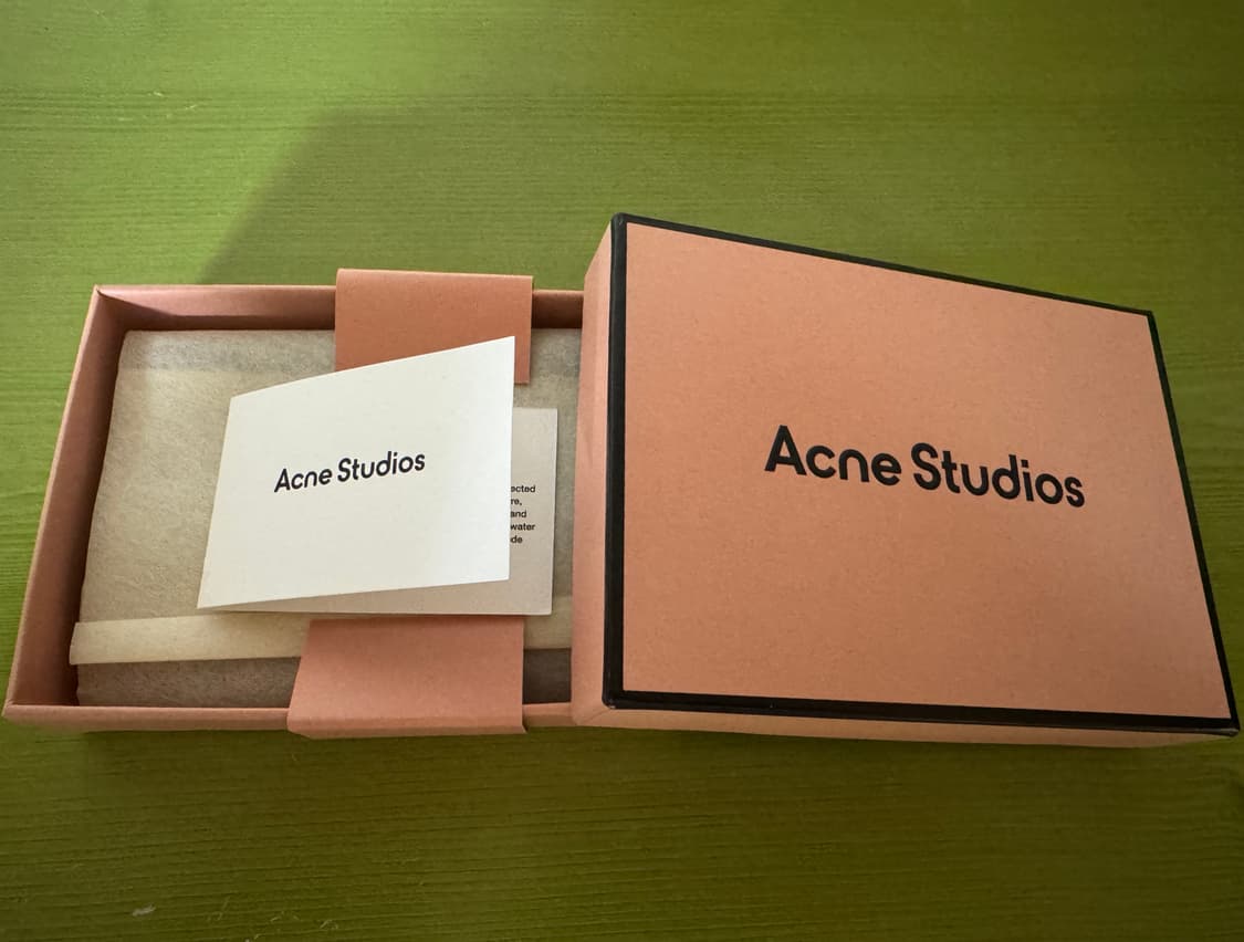 아크네스튜디오 카드지갑 상품이미지4