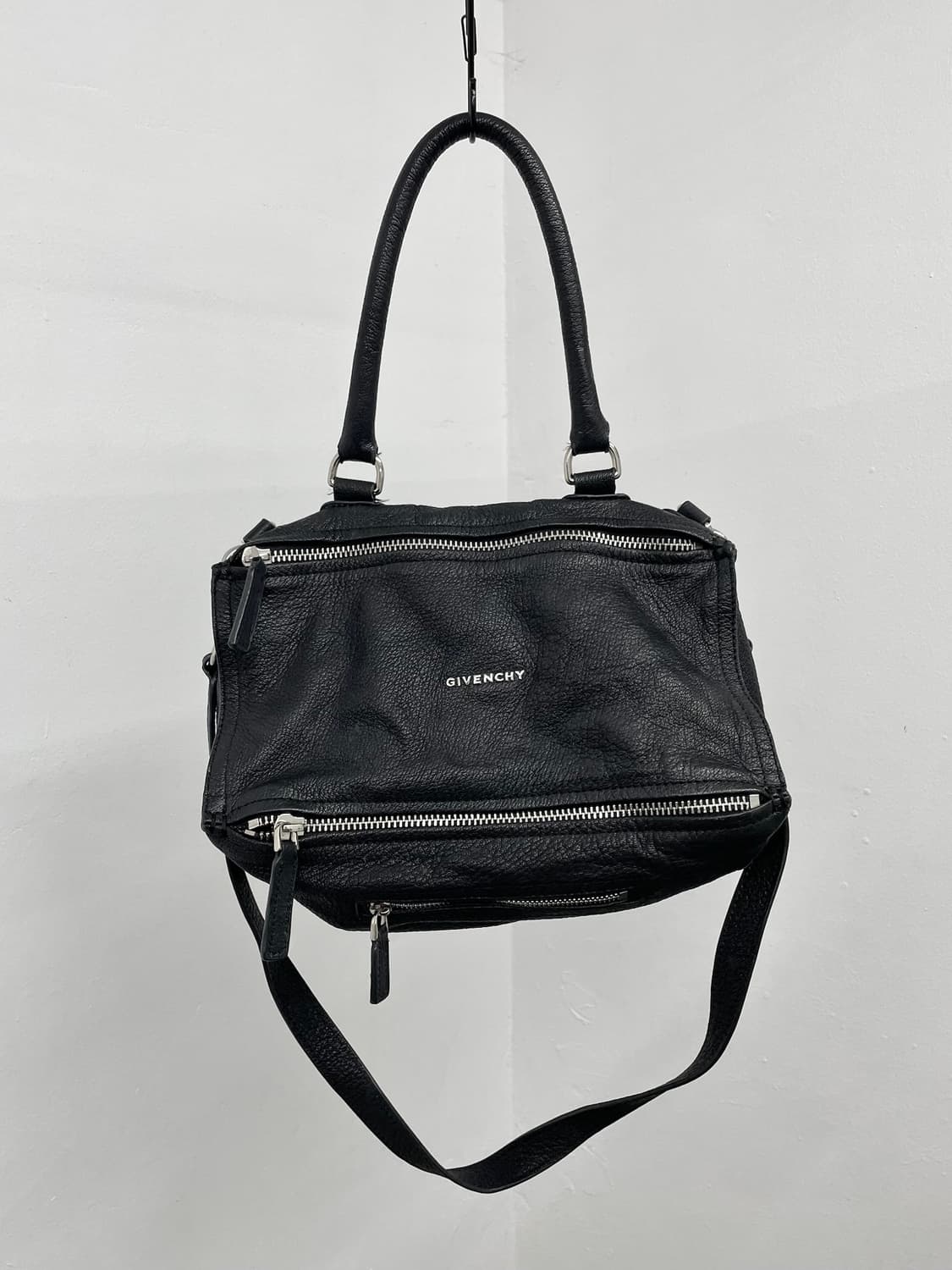 지방시 판도라 미디엄 램스킨 백 상품이미지1