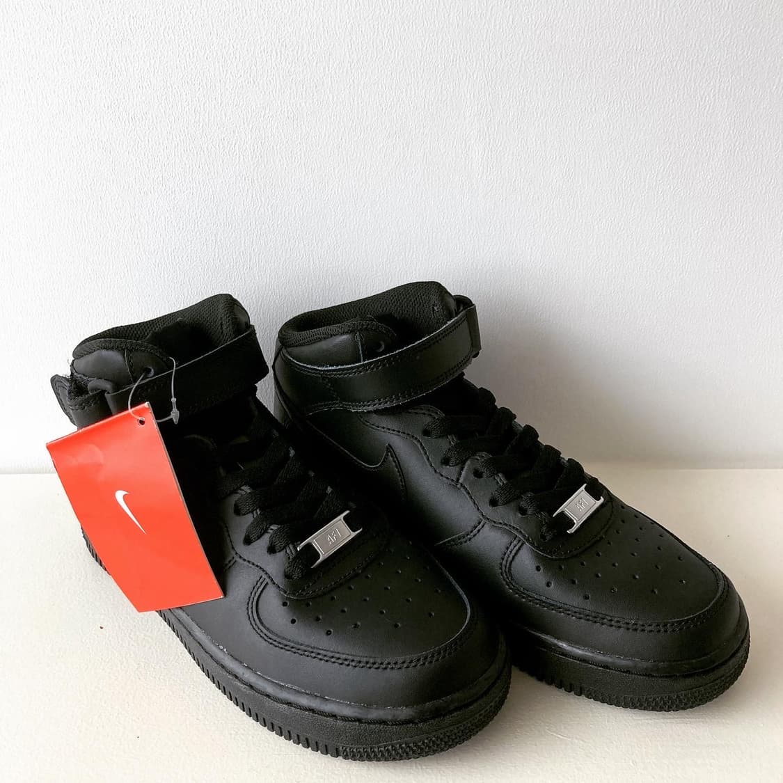 나이키 에어포스1 미드 트리플블랙 상품이미지4