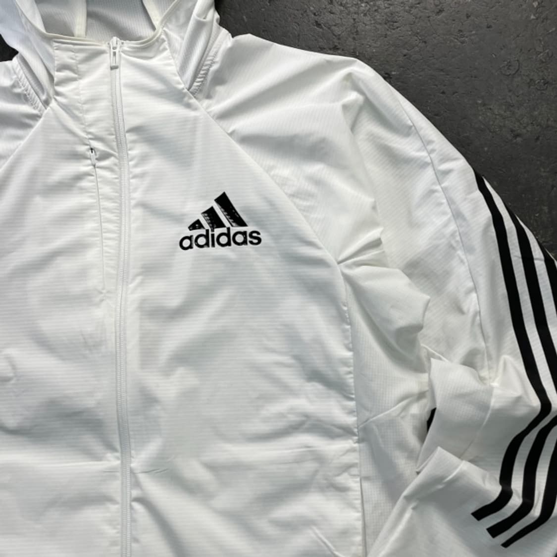 105 아디다스 바람막이 상품이미지2