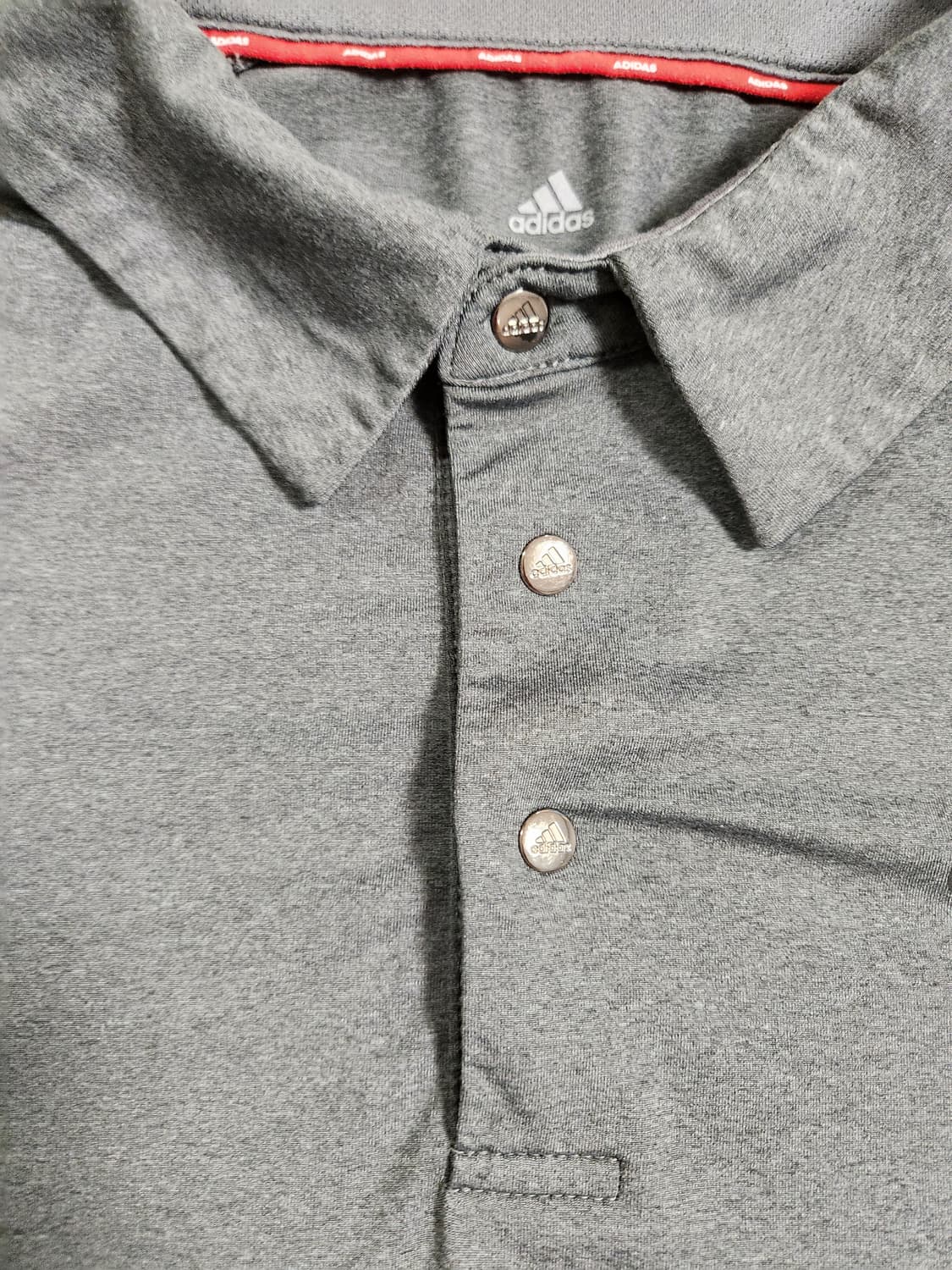 새상품급)아디다스 골프 카라 폴로티 사이즈L

오염 하자없이 깨끗해요^^ 상품이미지3