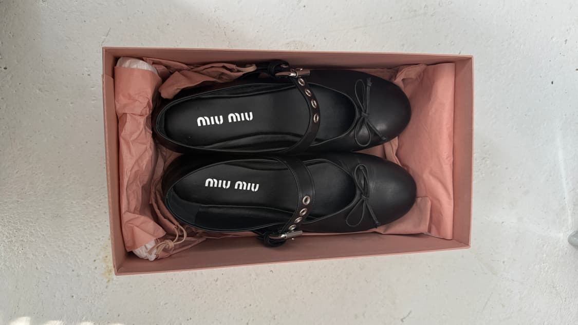 miu miu 레더 발레리나 블랙 EU37.5 상품이미지1