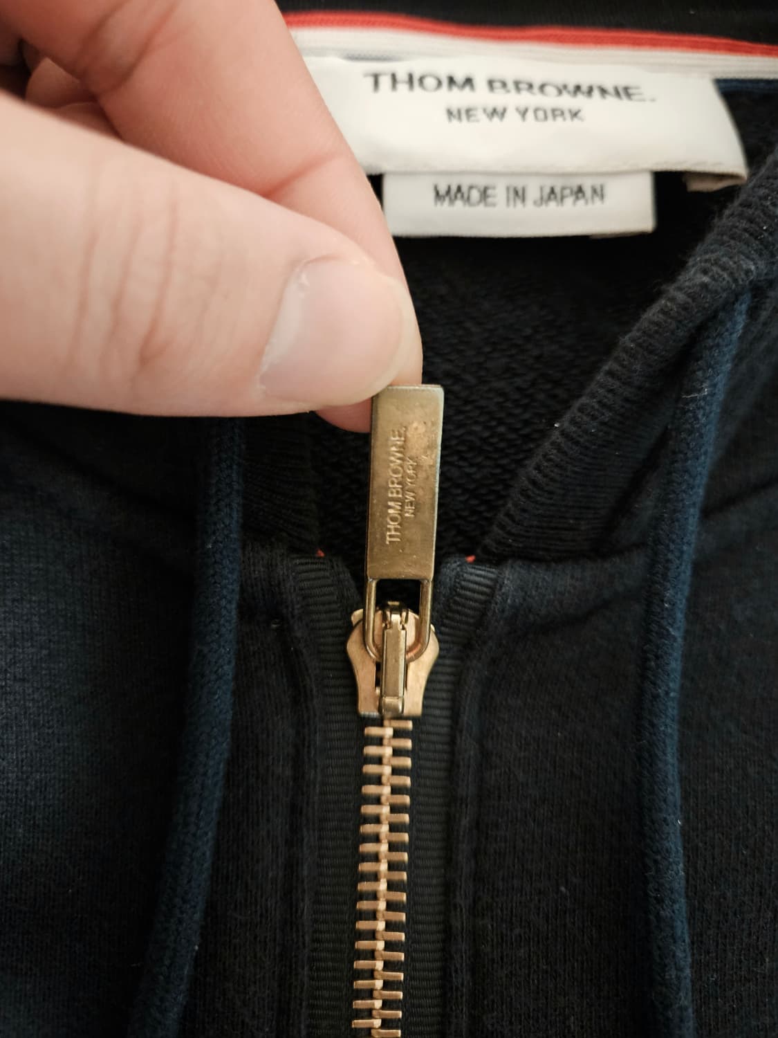 톰브라운 4선 후드집업 네이비 색상 5 사이즈 판매합니다! 상품이미지6
