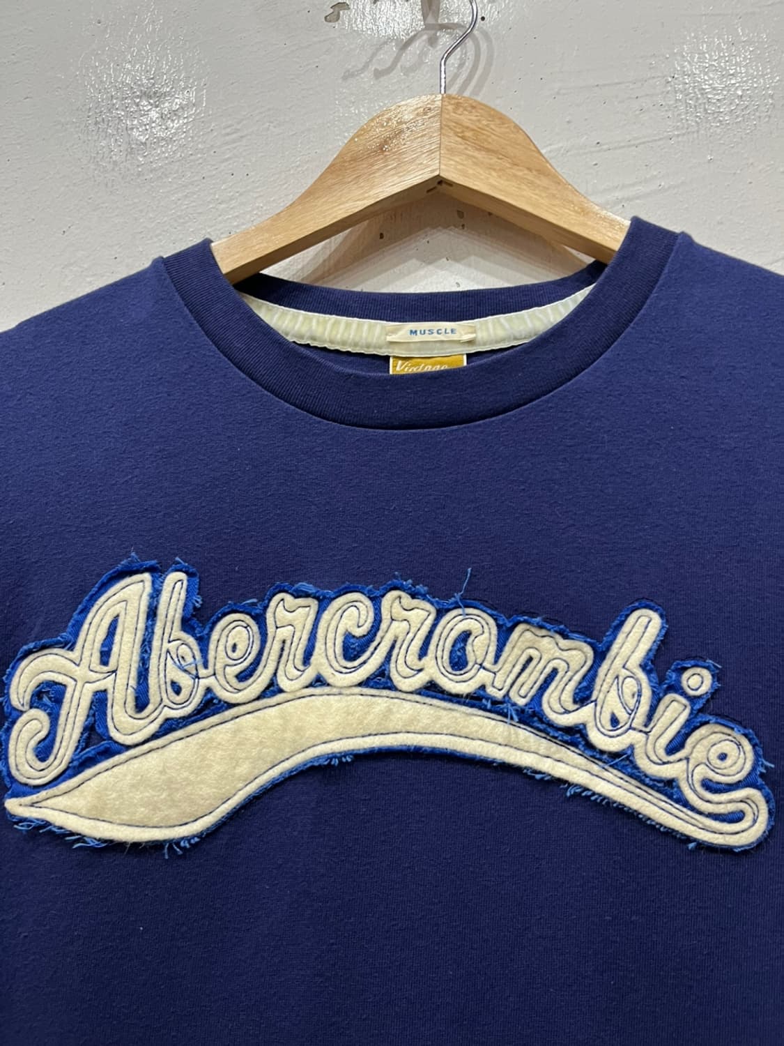 아베크롬비 아플리케 반팔 티셔츠 상품이미지2