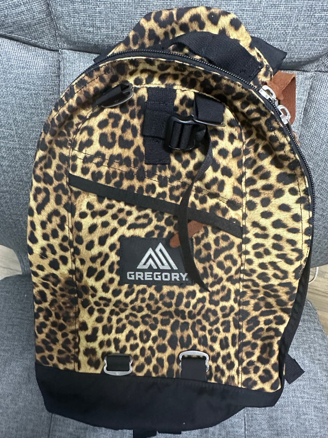 그레고리 파인데이 백팩 호피 상품이미지1