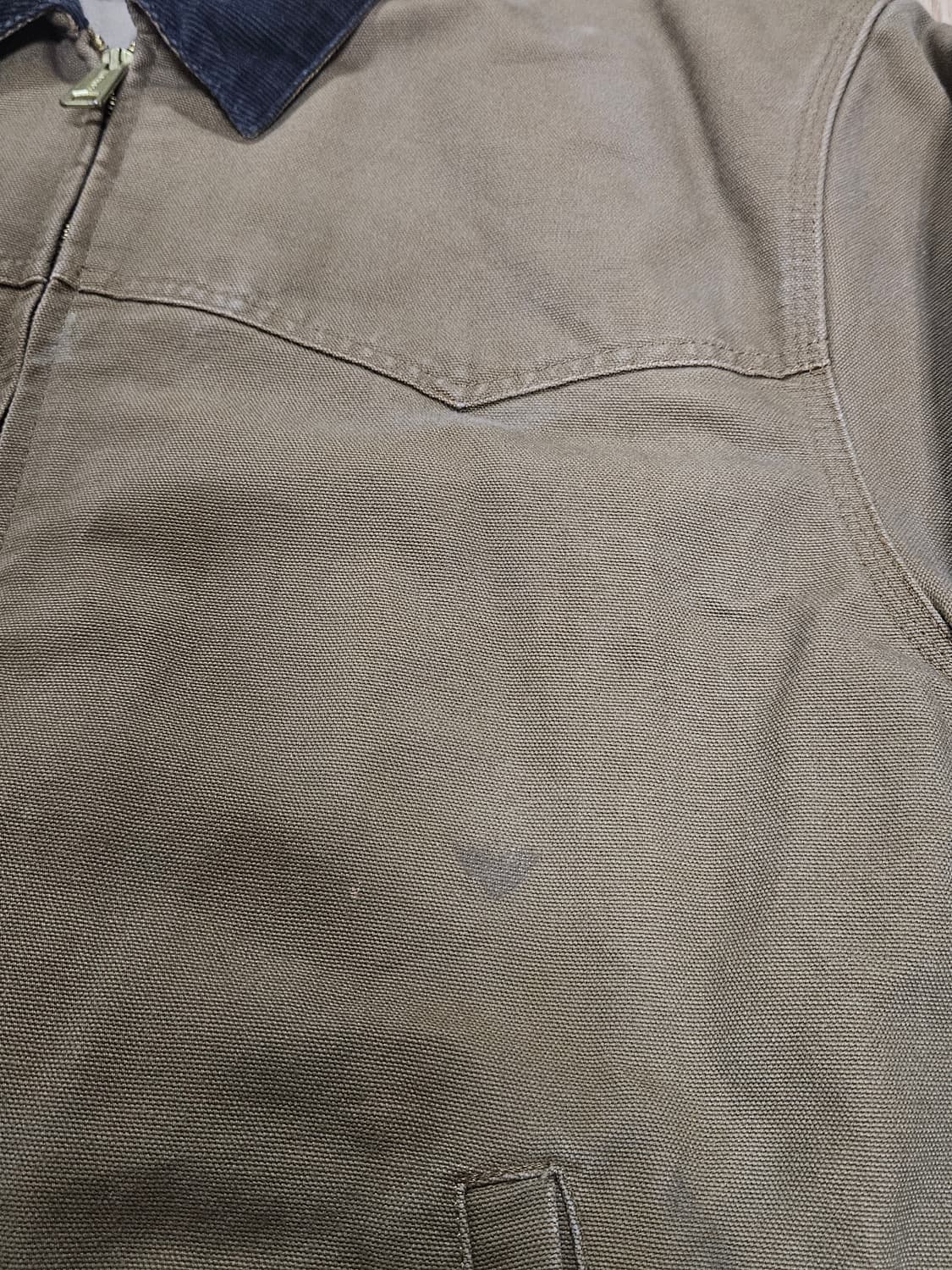 칼하트 WIP 산타페 자켓 판매합니다 상품이미지5