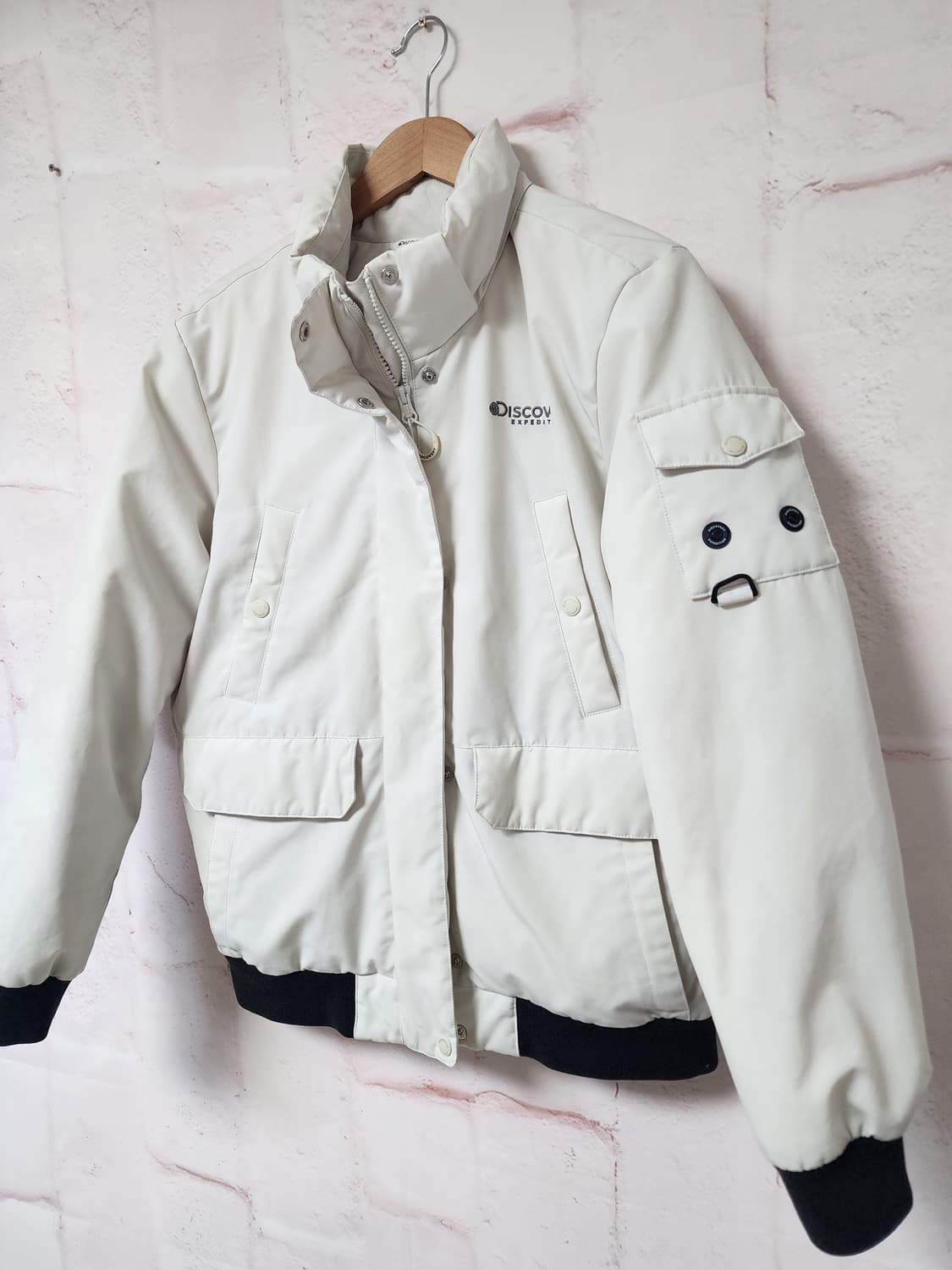 디스커버리 익스페디션 
화이트 자켓 상품이미지3