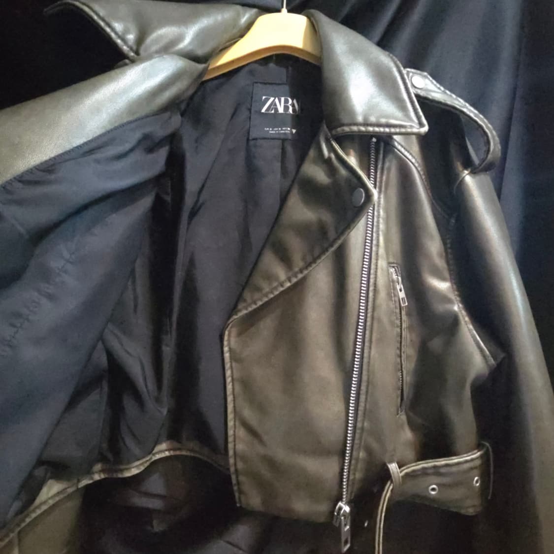 자라 페이크레더 크롭 라이더 워싱자켓 상품이미지4