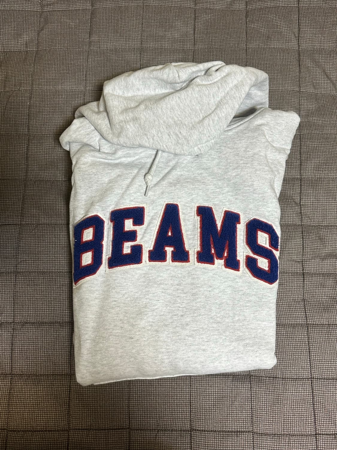 [L] 빔즈 BEAMS 로고 후드티 애쉬그레이 상품이미지2