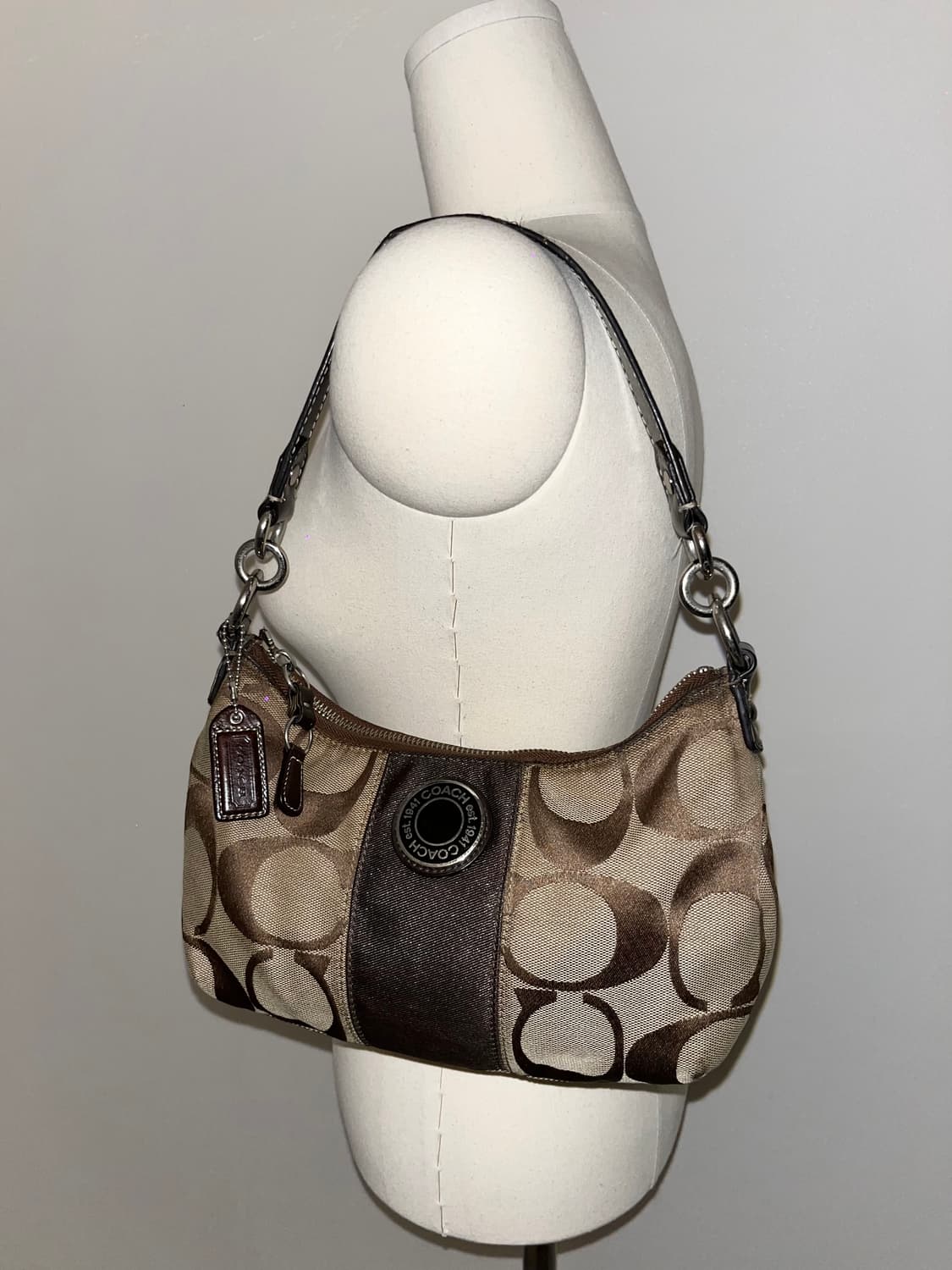 Coach Mini Beige Shoulder Bag 상품이미지1