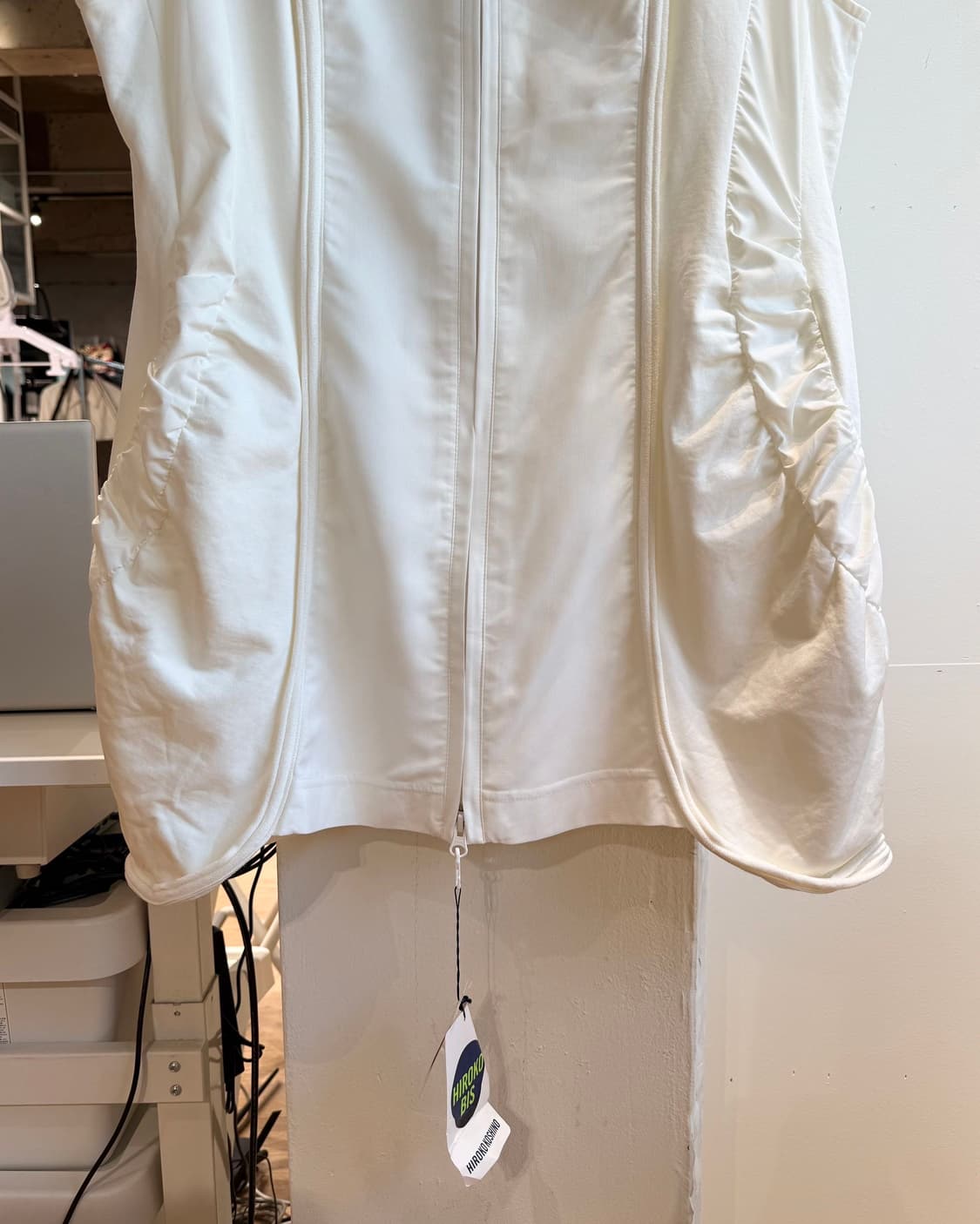 히로코 코시노 화이트 베스트 자켓  상품이미지4