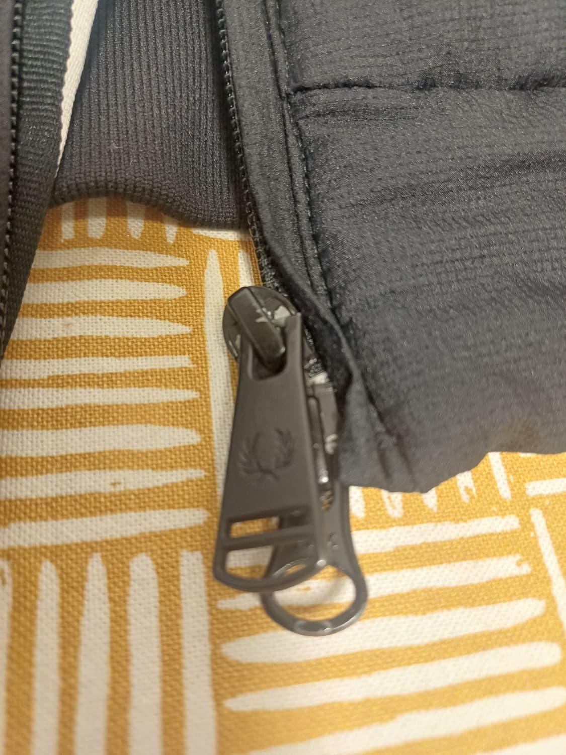 프레드페리 트윈팁 패딩 밤버 자켓 (J9536) - 블랙 상품이미지5