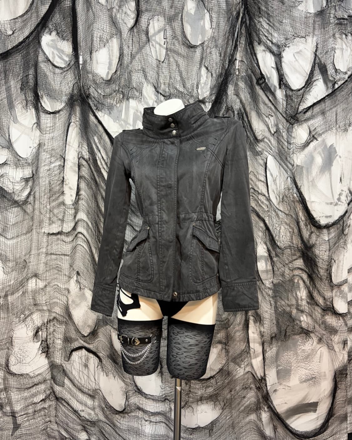 guess shirring back embroidery jacket 상품이미지2