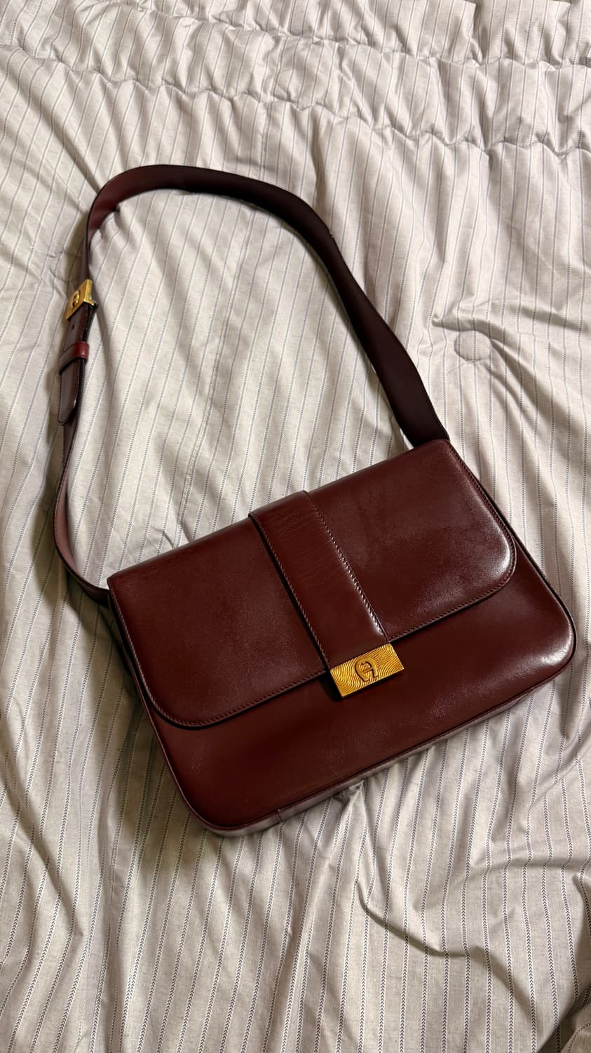 독일 Aigner 아이그너 빈티지 숄더백 가죽 가방 상품이미지1