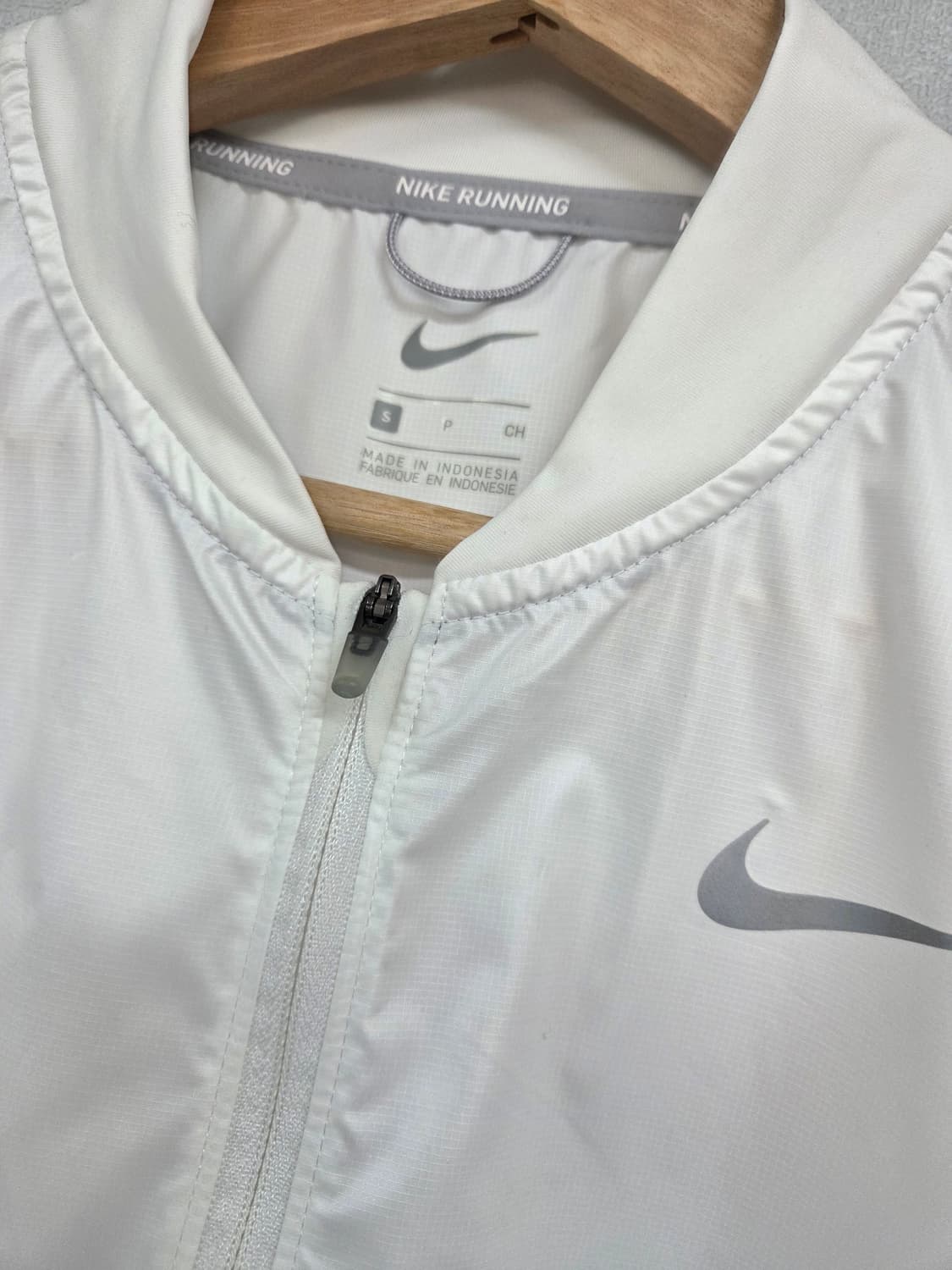 나이키 여성바람막이자켓  상품이미지4