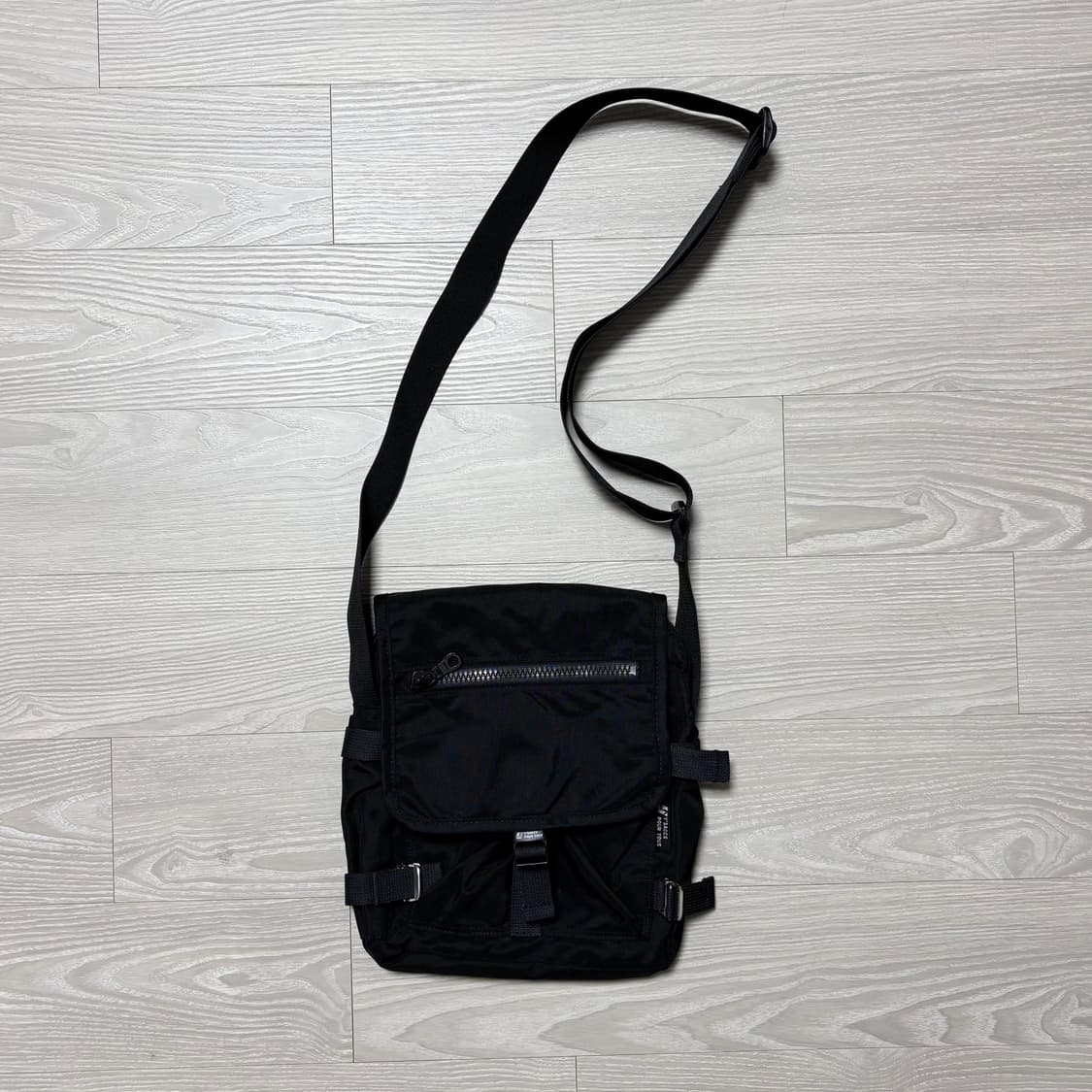 요지야마모토 크로스백 상품이미지1