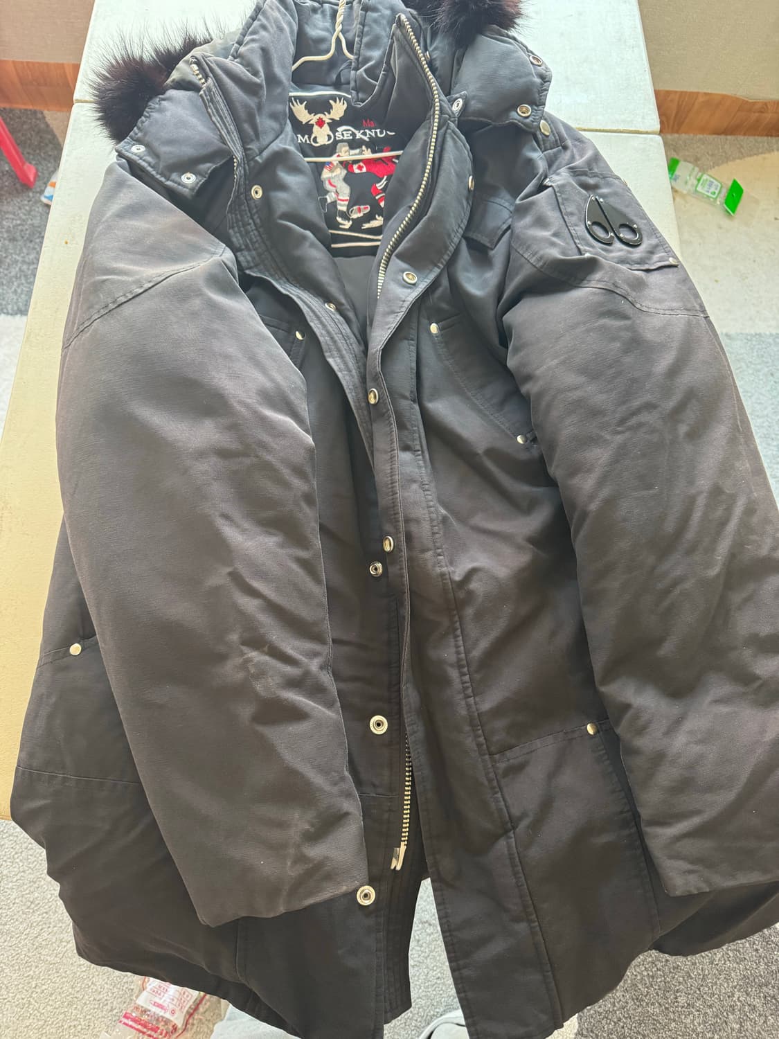 무스너클 남성 패딩 판매합니다 상품이미지1