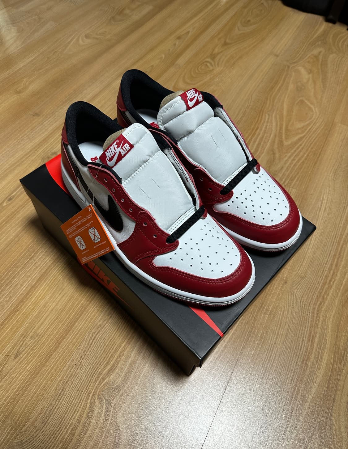 조던 1 레트로 로우 OG 시카고 2025 상품이미지2