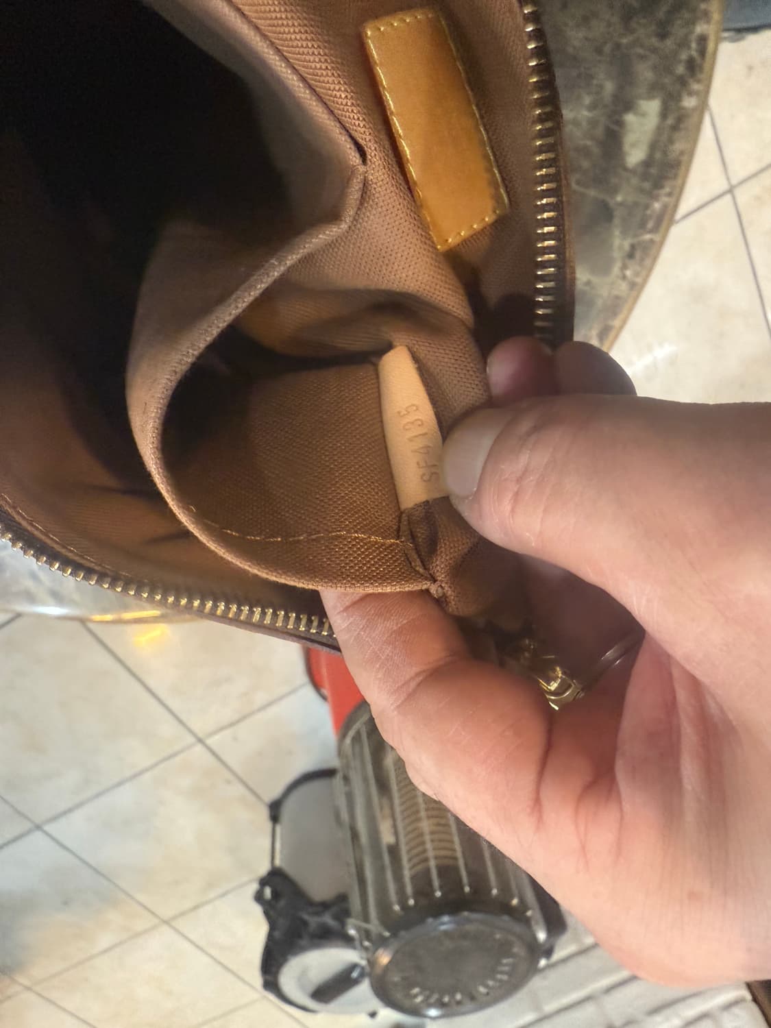 정품 루이비통 오테온 크로스백 팝니다 상품이미지8