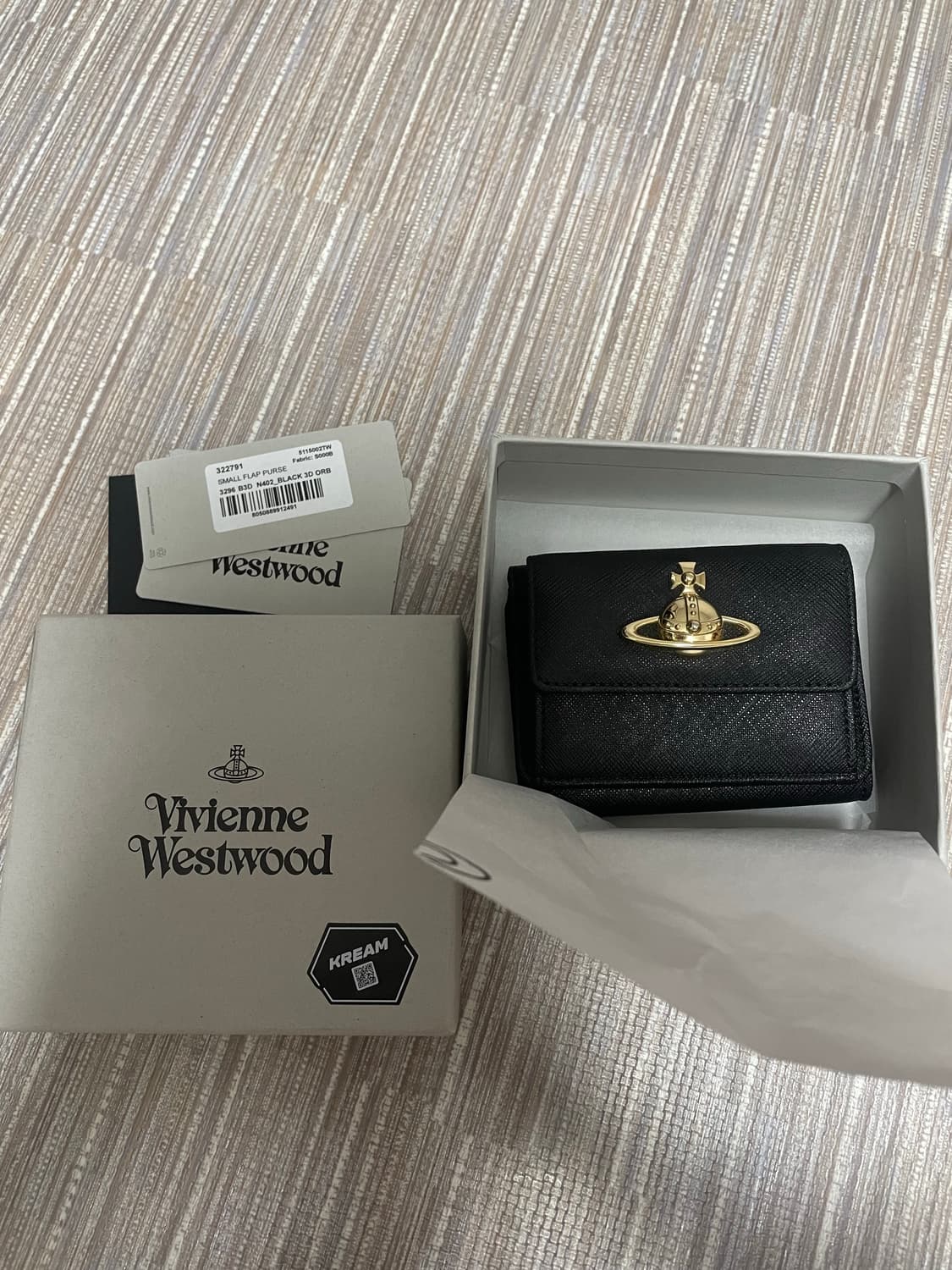 풀박)비비안웨스트우드 사피아노 블랙 카드지갑 반지갑 스몰 플랩 퍼스 상품이미지1
