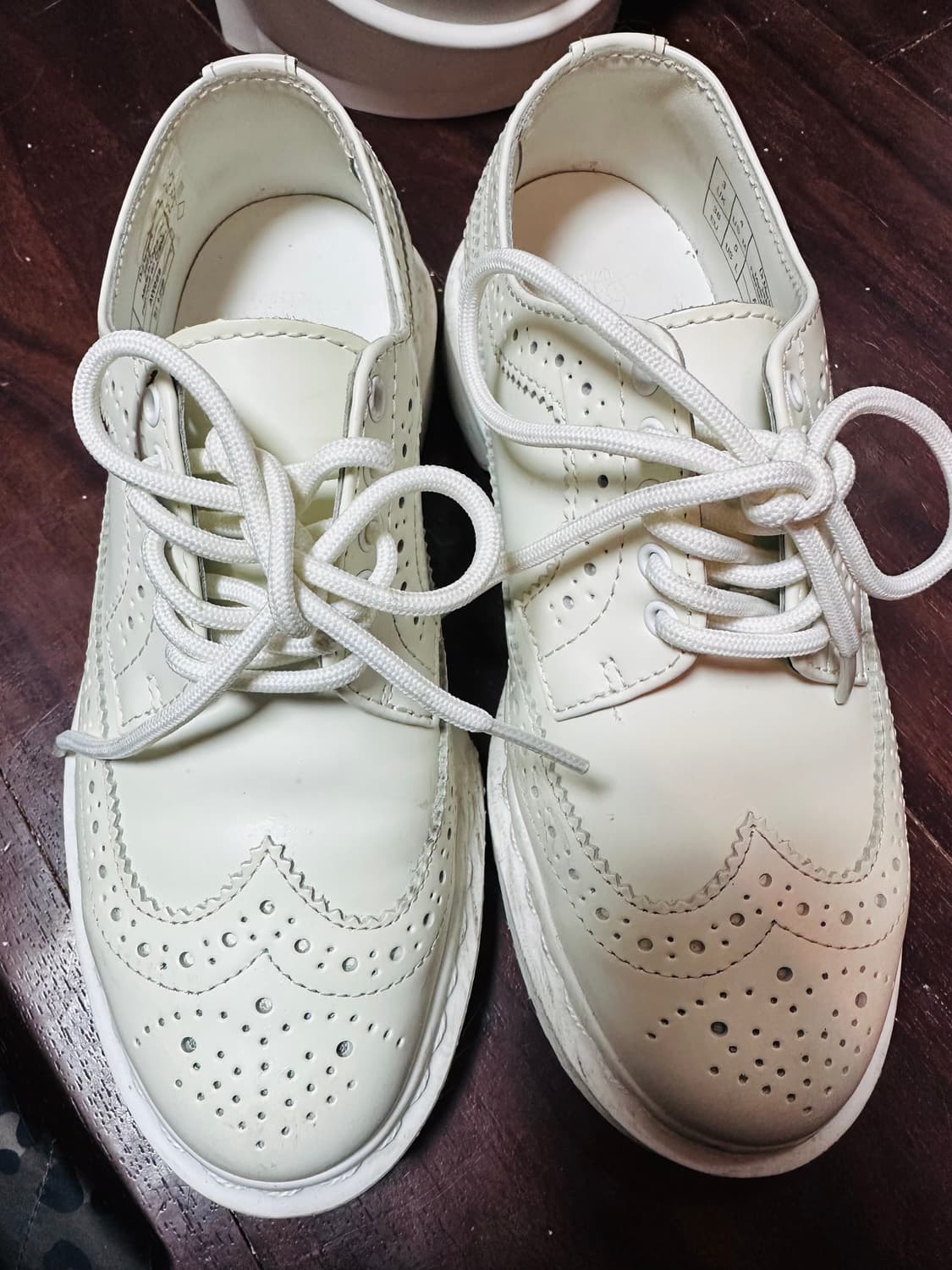 닥터마틴 3989 윙팁 화이트 uk3 상품이미지1