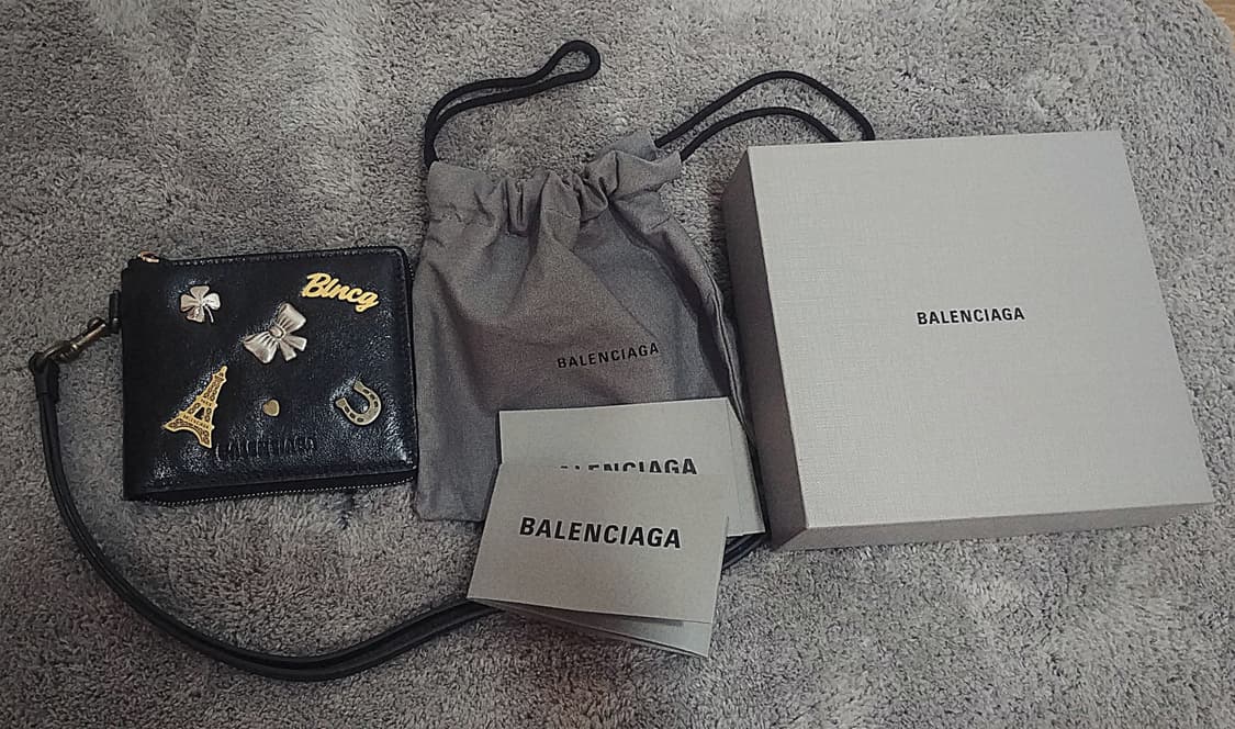 발렌시아가BALENCIAGA 참장식 지퍼반지갑/블랙 상품이미지1