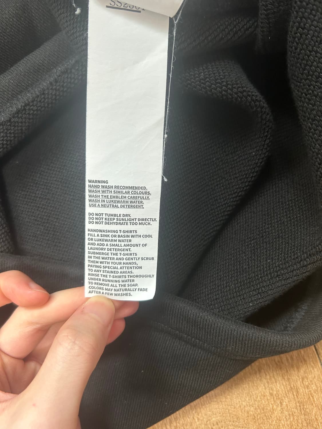 떠그클럽 컬러 엠블럼 스웻셔츠 블랙-24FW 상품이미지4