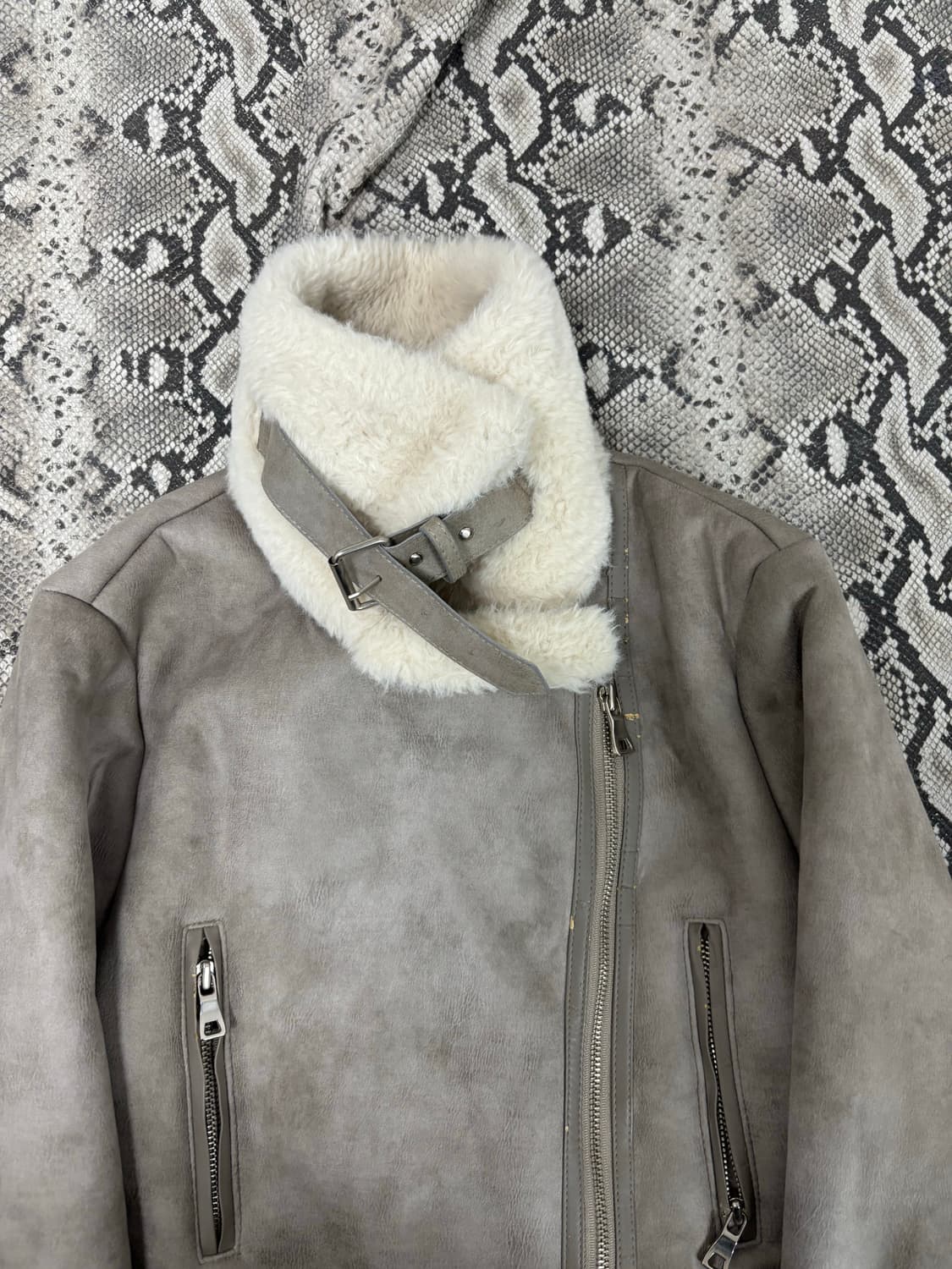 Grey Y2K Washed Neck Buckle Mustang 상품이미지7