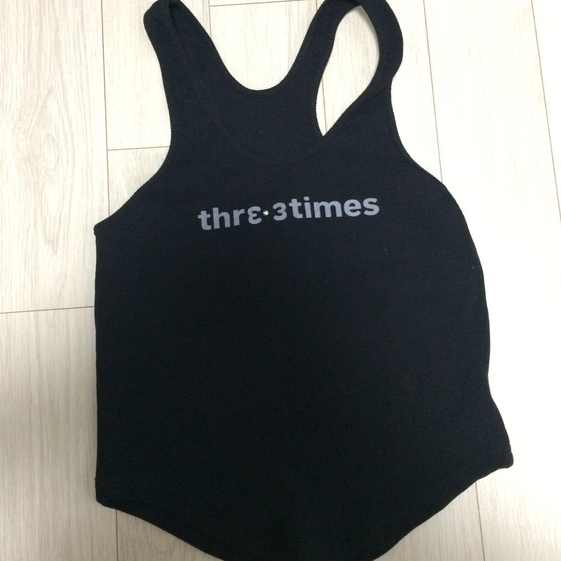 쓰리타임즈 하트 스터드 나시 탱크 탑 블랙 상품이미지2