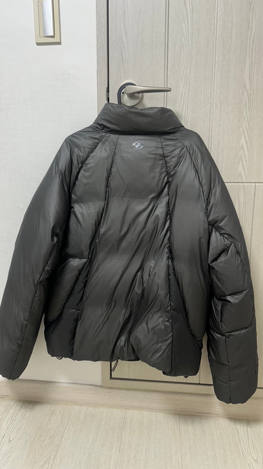산산기어 퍼퍼 자켓 블랙 23FW 판매합니다. 상품이미지3