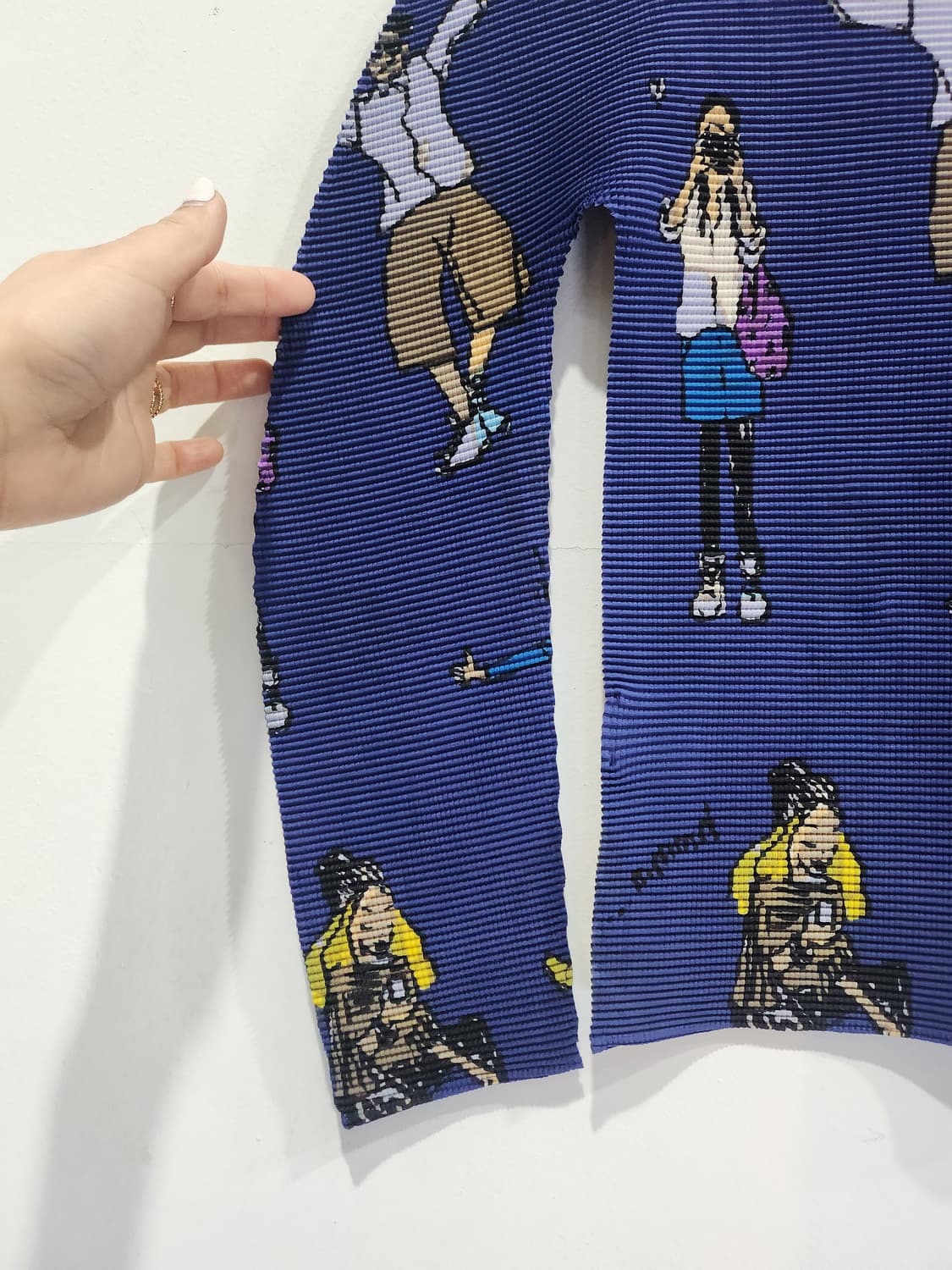 ISSEY MIYAKE me 플리츠 그래픽 스웨터 프리사이즈 정품 상품이미지3