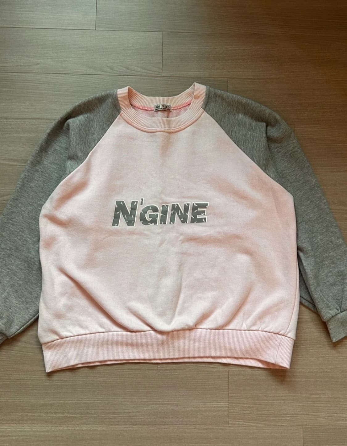 빈티지 딸기우유 그레이 맨투맨 🍓 상품이미지1