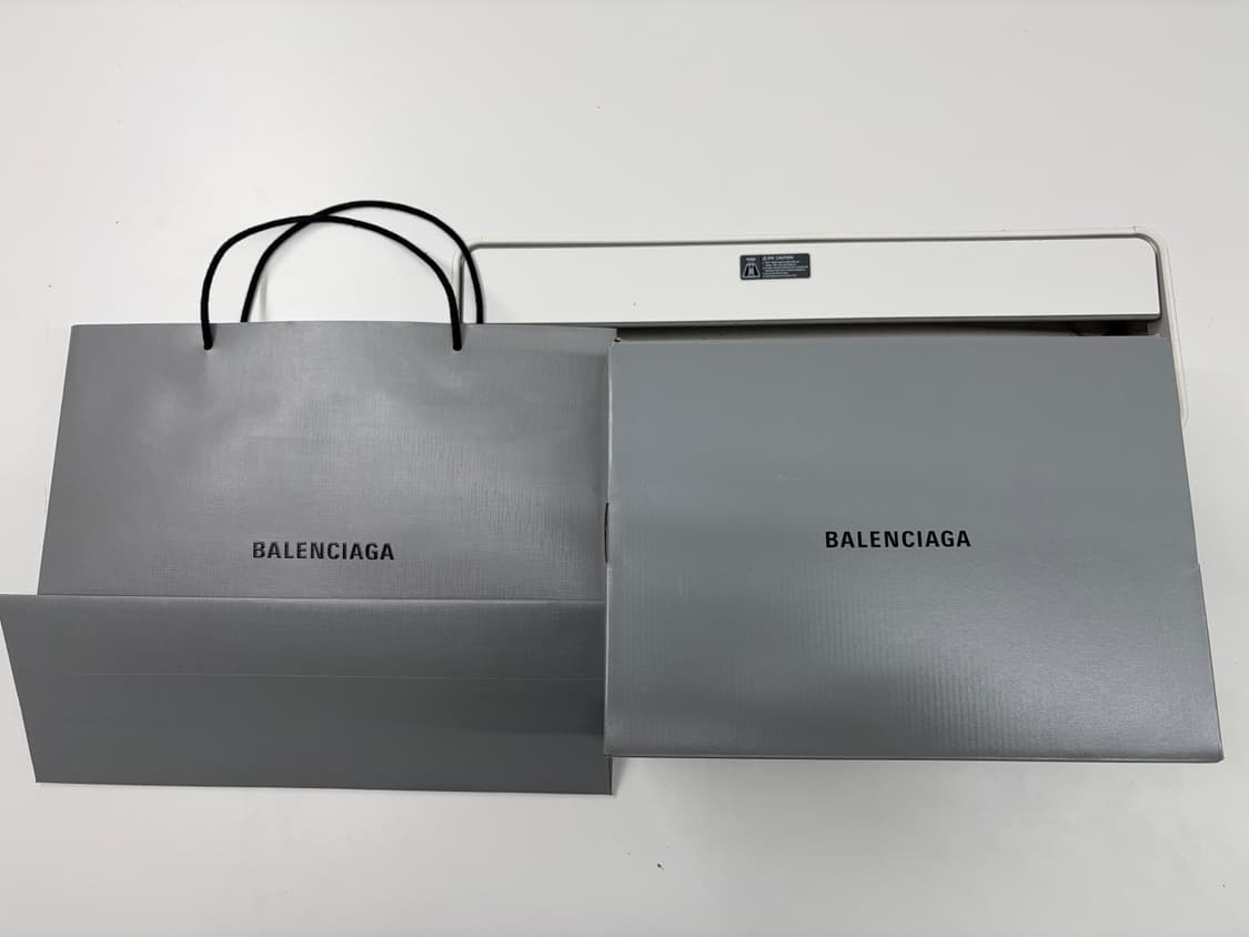 발렌시아가 3XL 에그쉘 37 상품이미지2