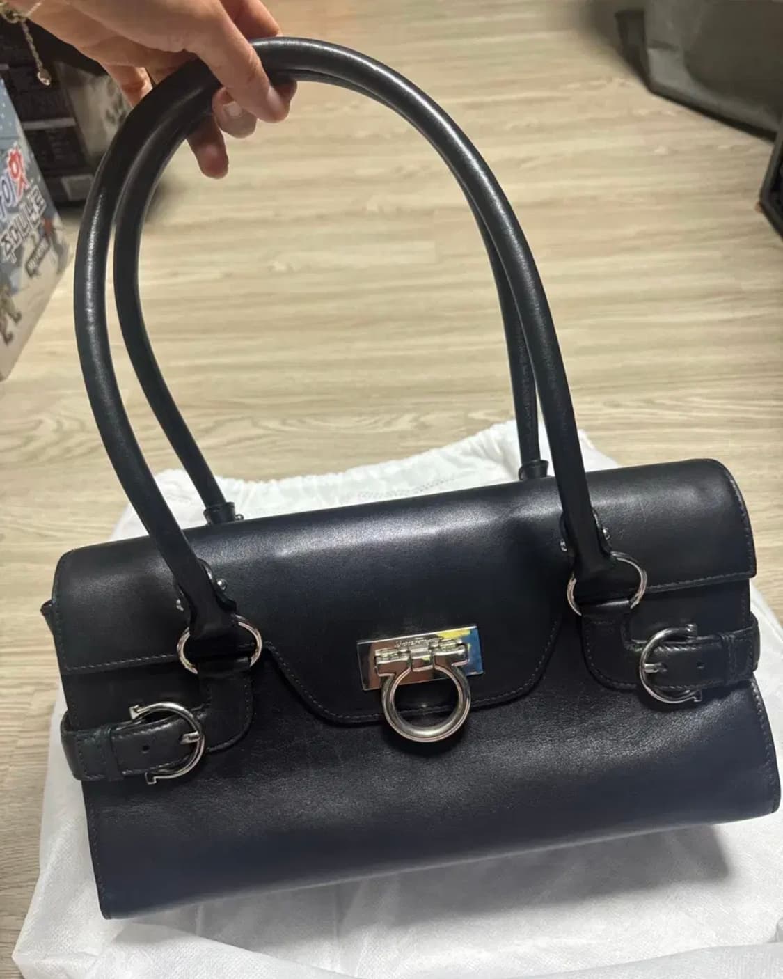 페라가모 간치니 숄더백(한남동 포쉬빈티지) 상품이미지5