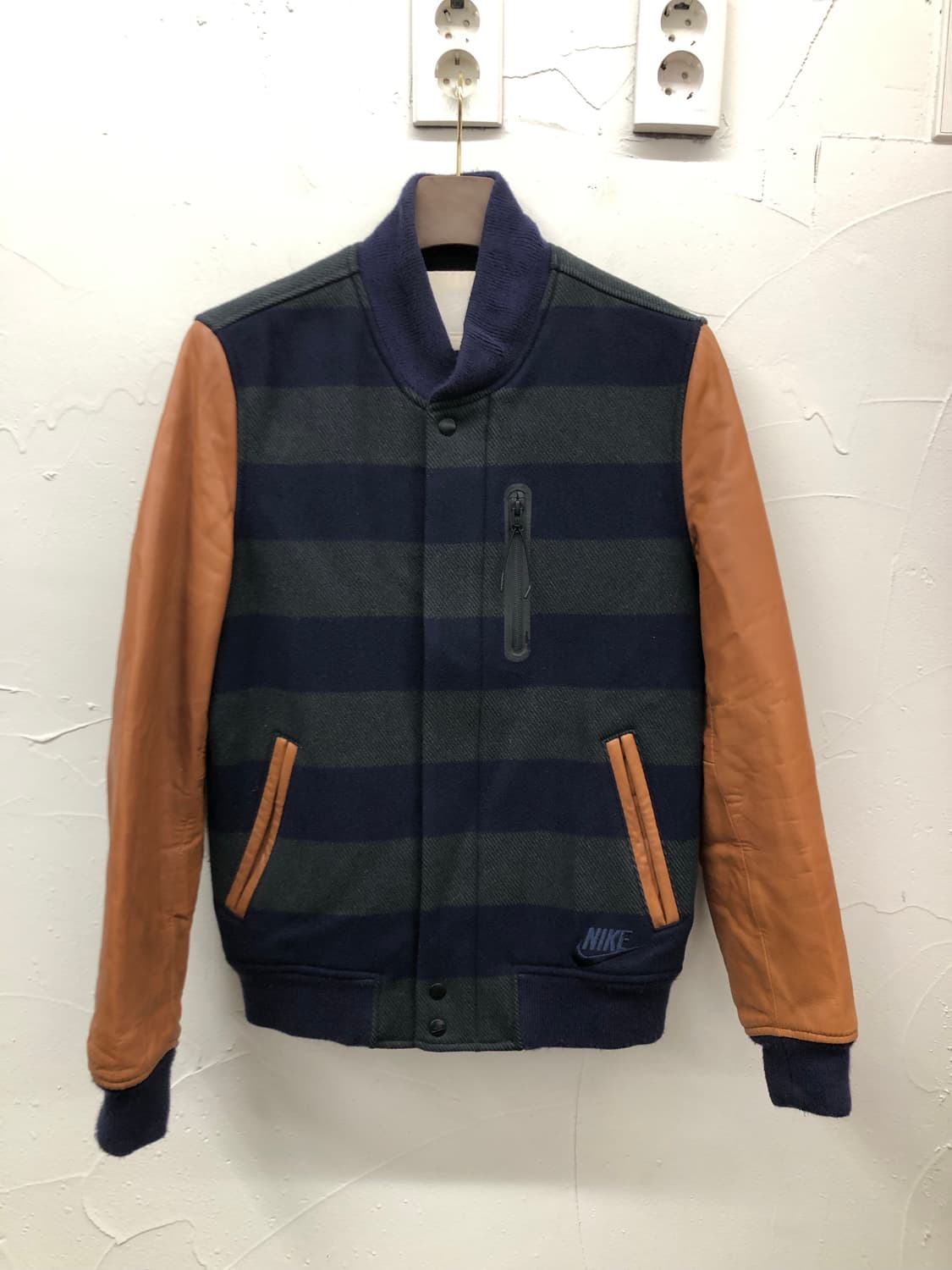 나이키 양가죽 바시티 자켓 상품이미지1