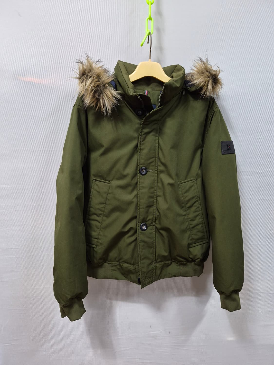 타미힐피거 카키색 패딩 봄버 자켓 남성L 상품이미지1